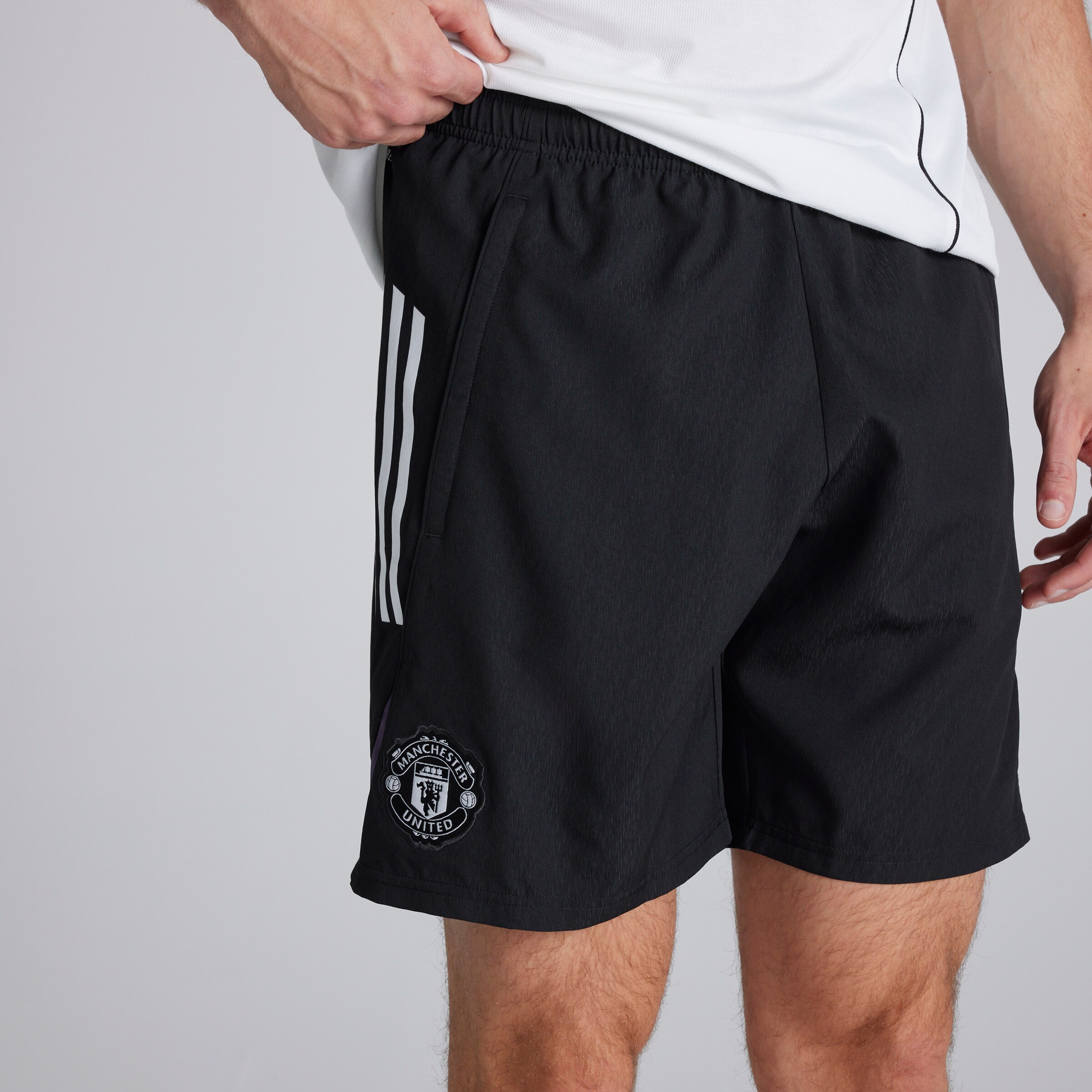 Manchester United Tiro 25 Competition Downtime Shorts Noir Détail [5-7]