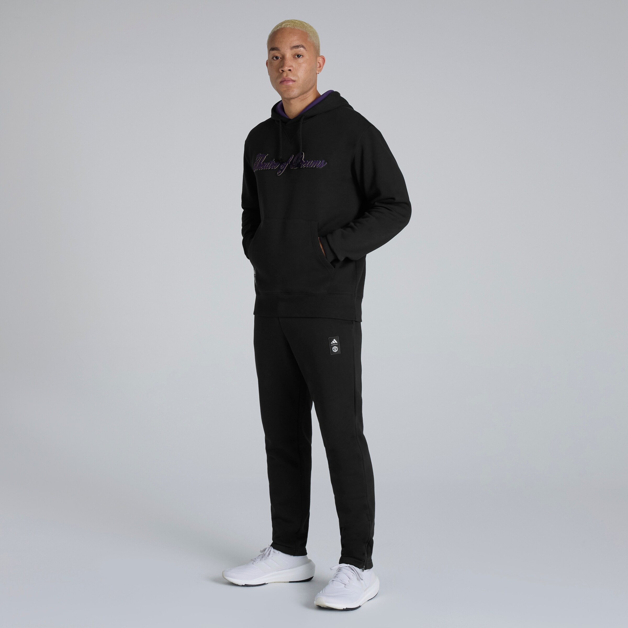 Manchester United x adidas Seasonal Pant Black Noir Détail [3-6]