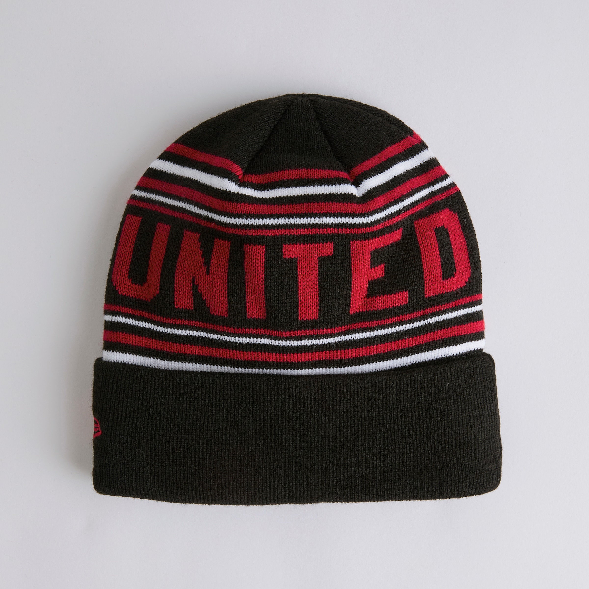 Manchester United x New Era Stripe Cuff Beanie Black Black Detail [2-4]