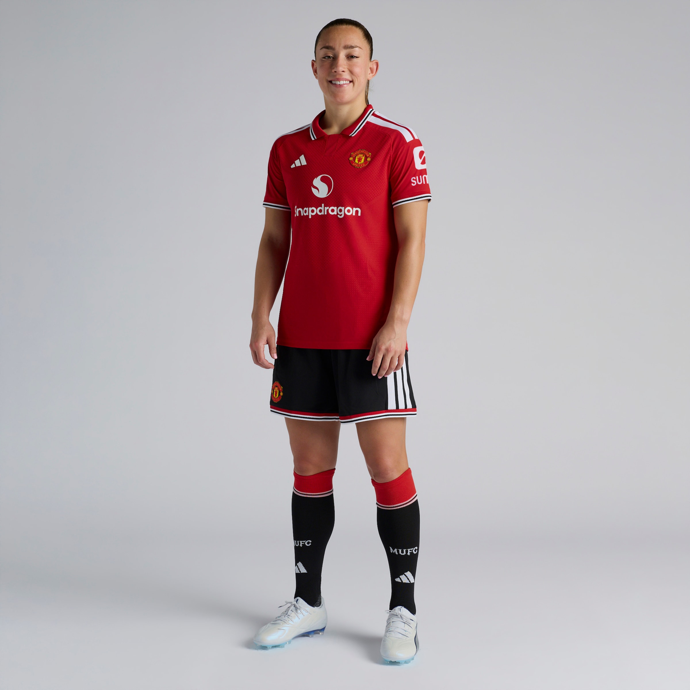 Manchester United Womens 26/27 Home Authentic Jersey Red Detail [3-6]