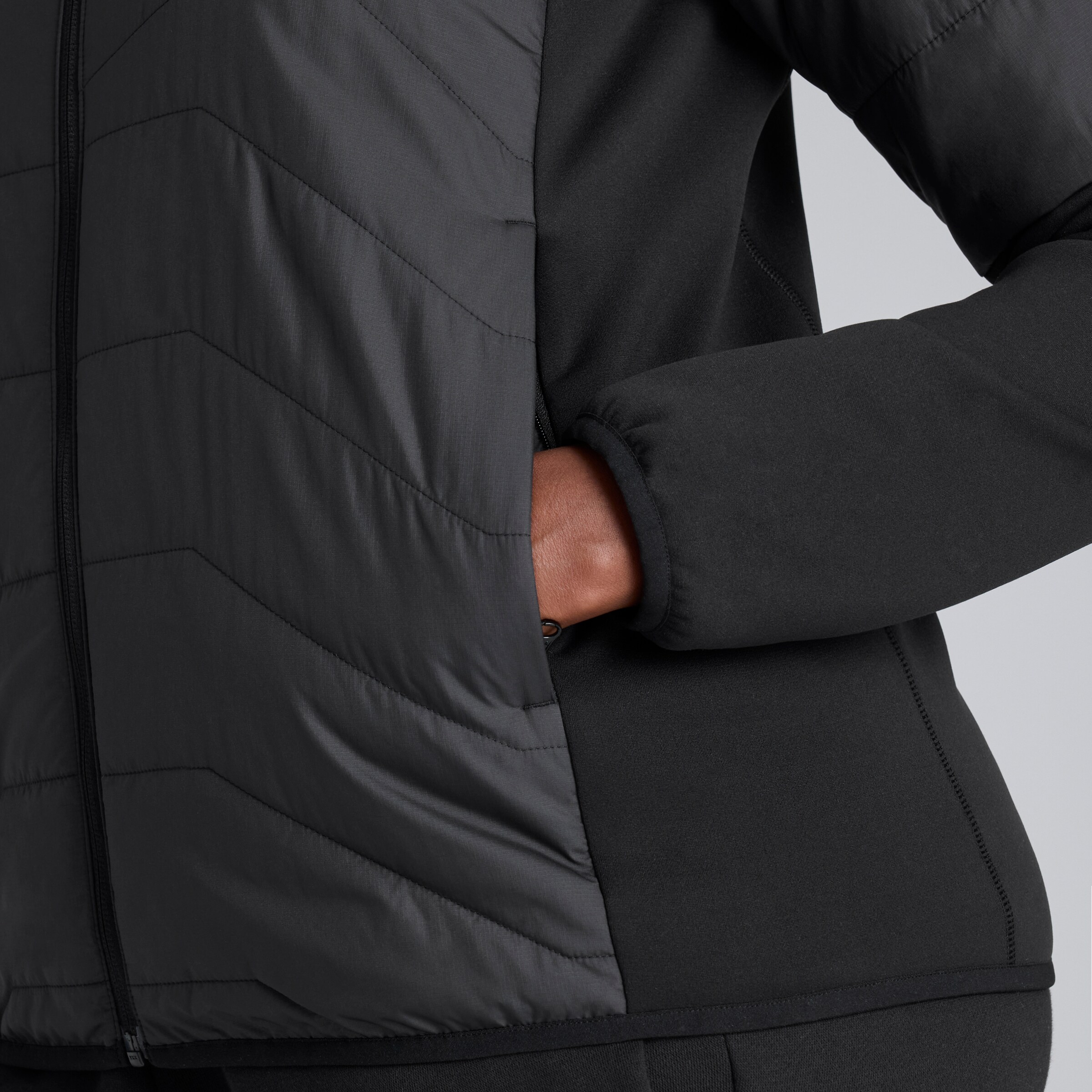 Manchester United x adidas Womens Terrex CLIMAWARM Hybrid Jacket Black Black Detail [5-6]