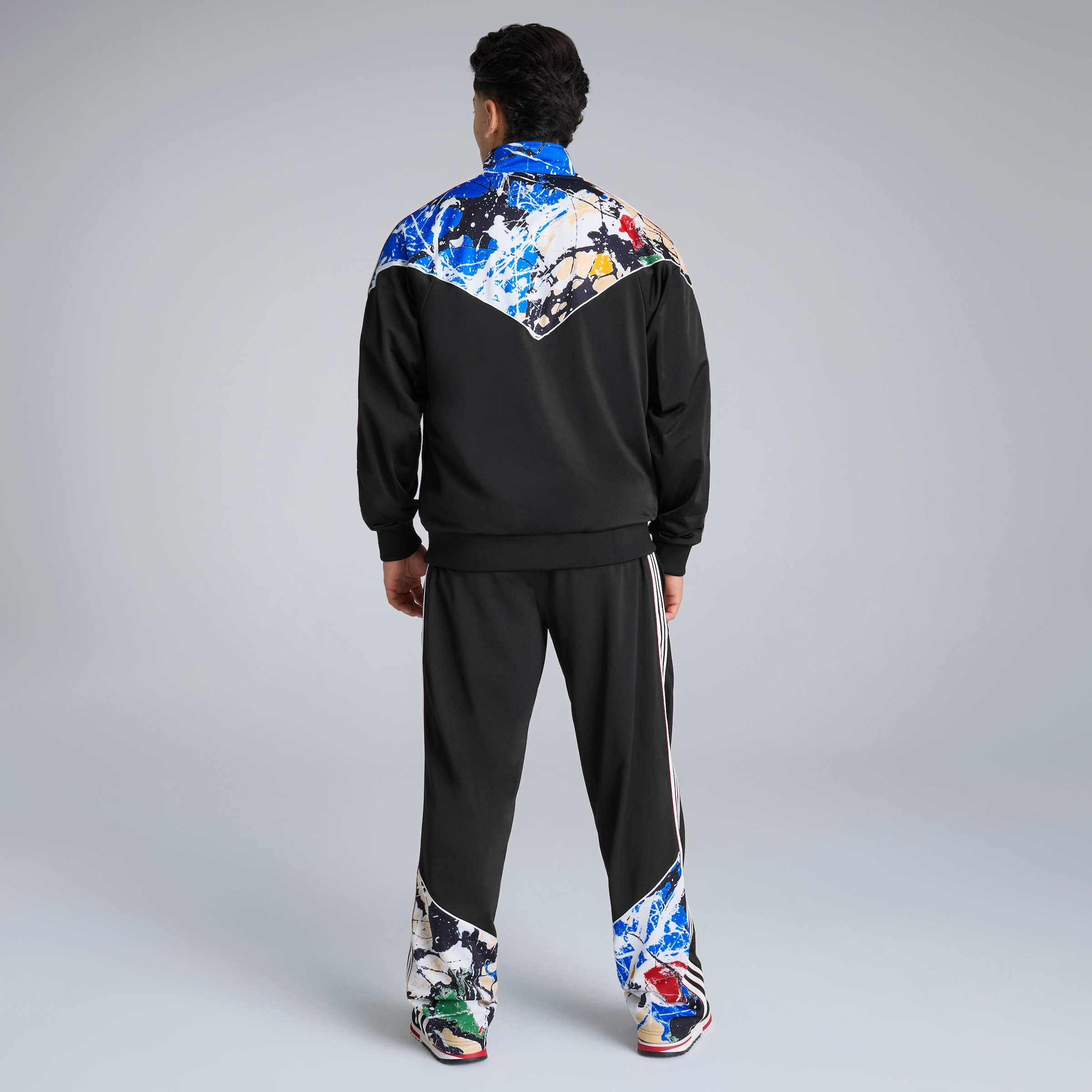 Manchester United x adidas Stone Roses Track Pants Black Black Detail [3-7]