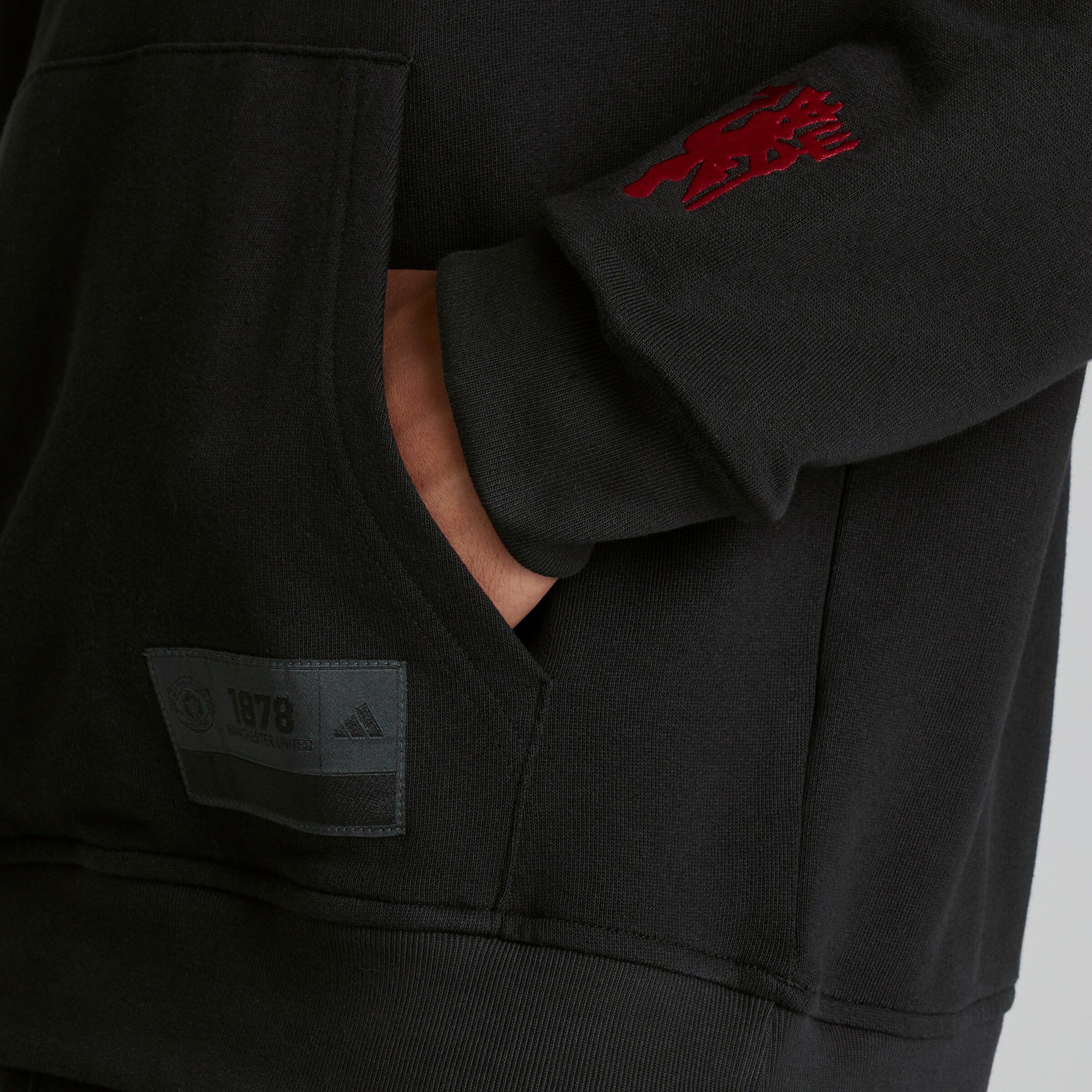 Manchester United x adidas US Pack Hoodie Black 黑色 细节 [6-6]