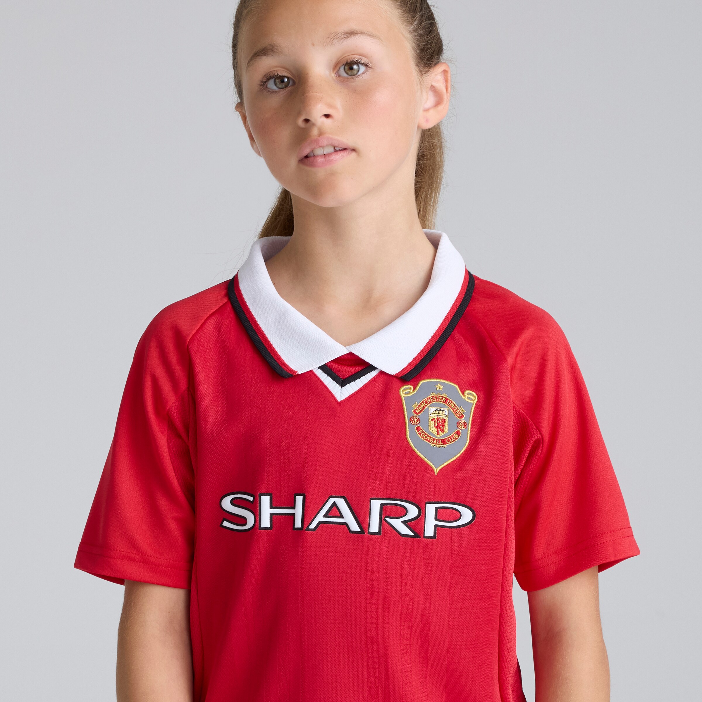 Manchester United Kids 1999 Champions League Final Shirt Red Red Detail [4-5]