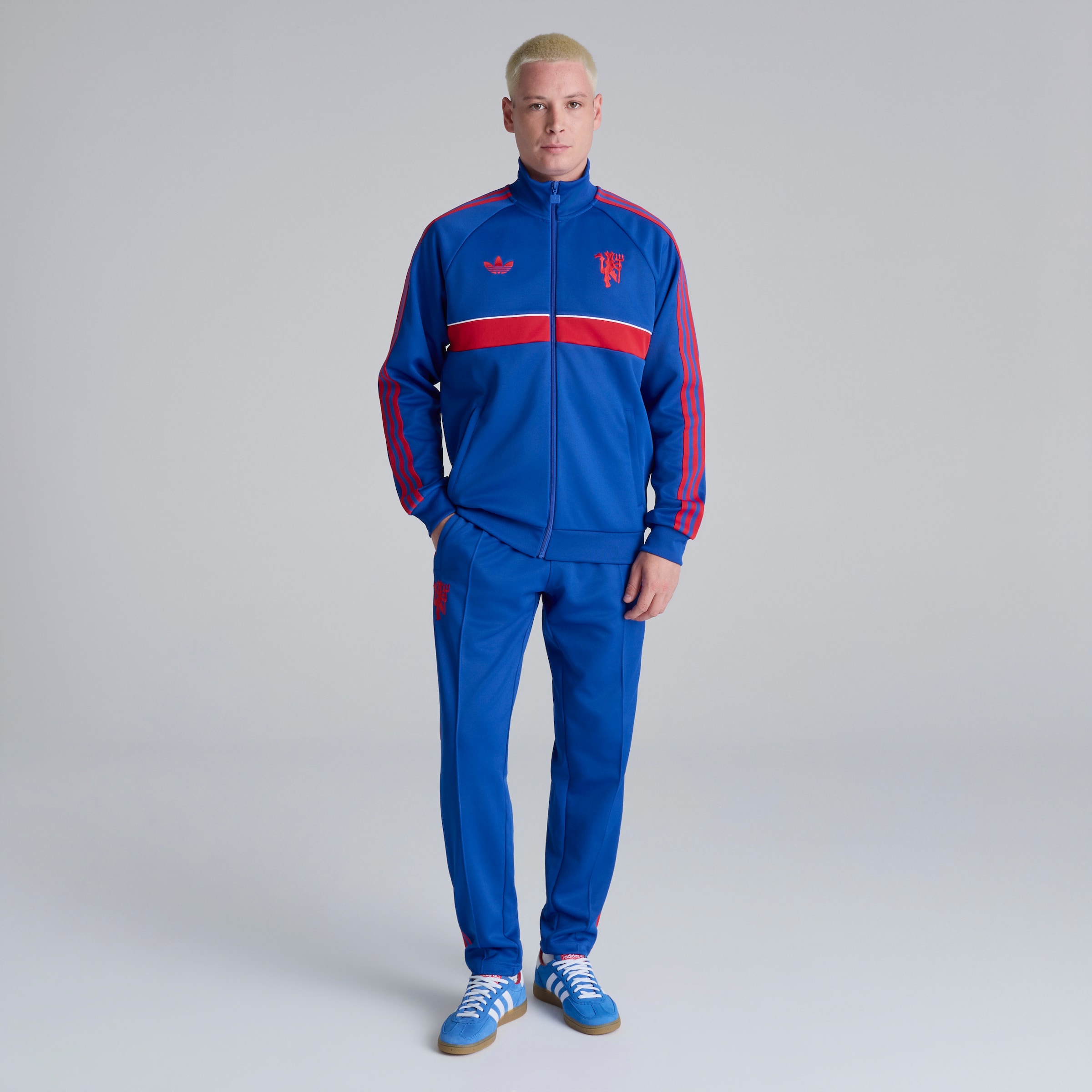Manchester United x adidas Originals Track Pants Blue Bleu Détail [2-5]