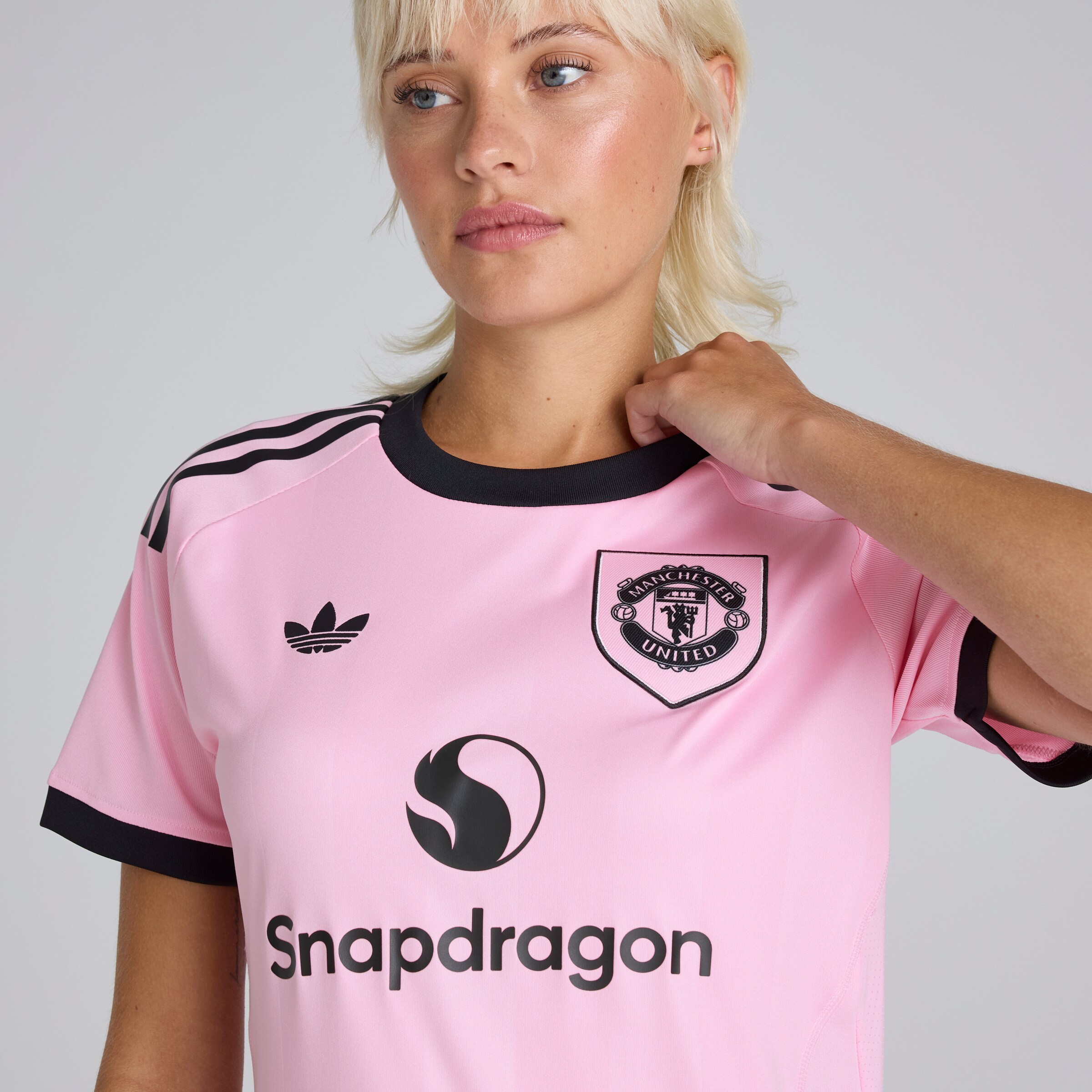 Manchester United 25/26 Third Womens Goalkeeper Jersey Pnk Rose Détail [5-5]