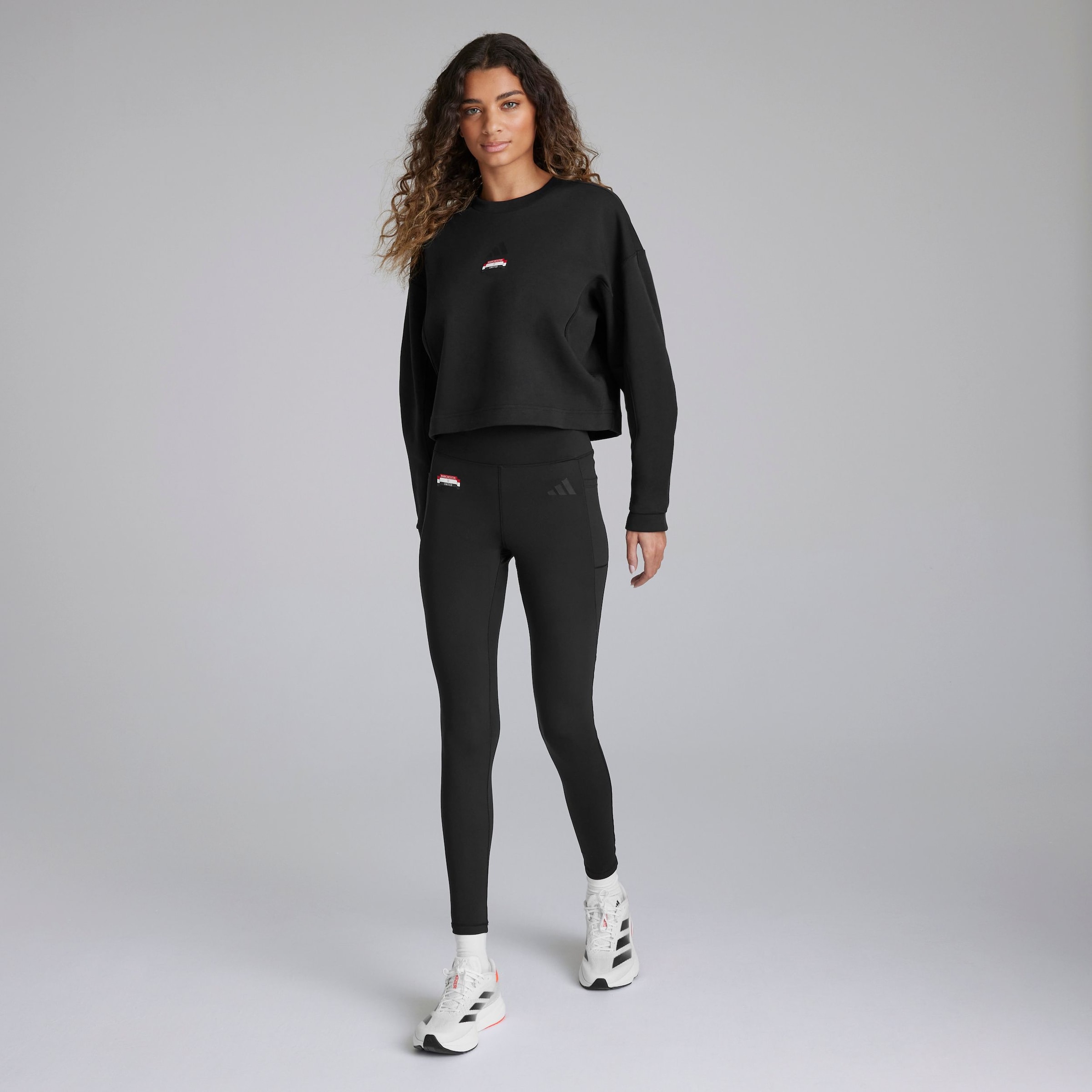 Manchester United x adidas Womens City Escape Legging Black Black Detail [3-5]