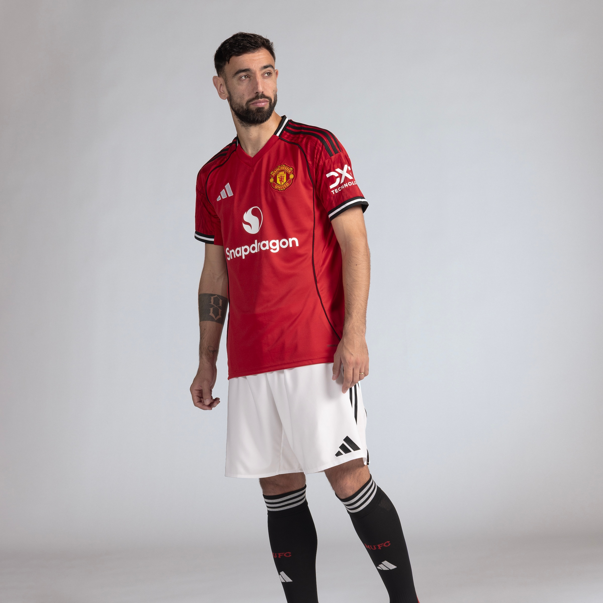 Buy Manchester United 25/26 Home Jersey with Fernandes 8 EPL