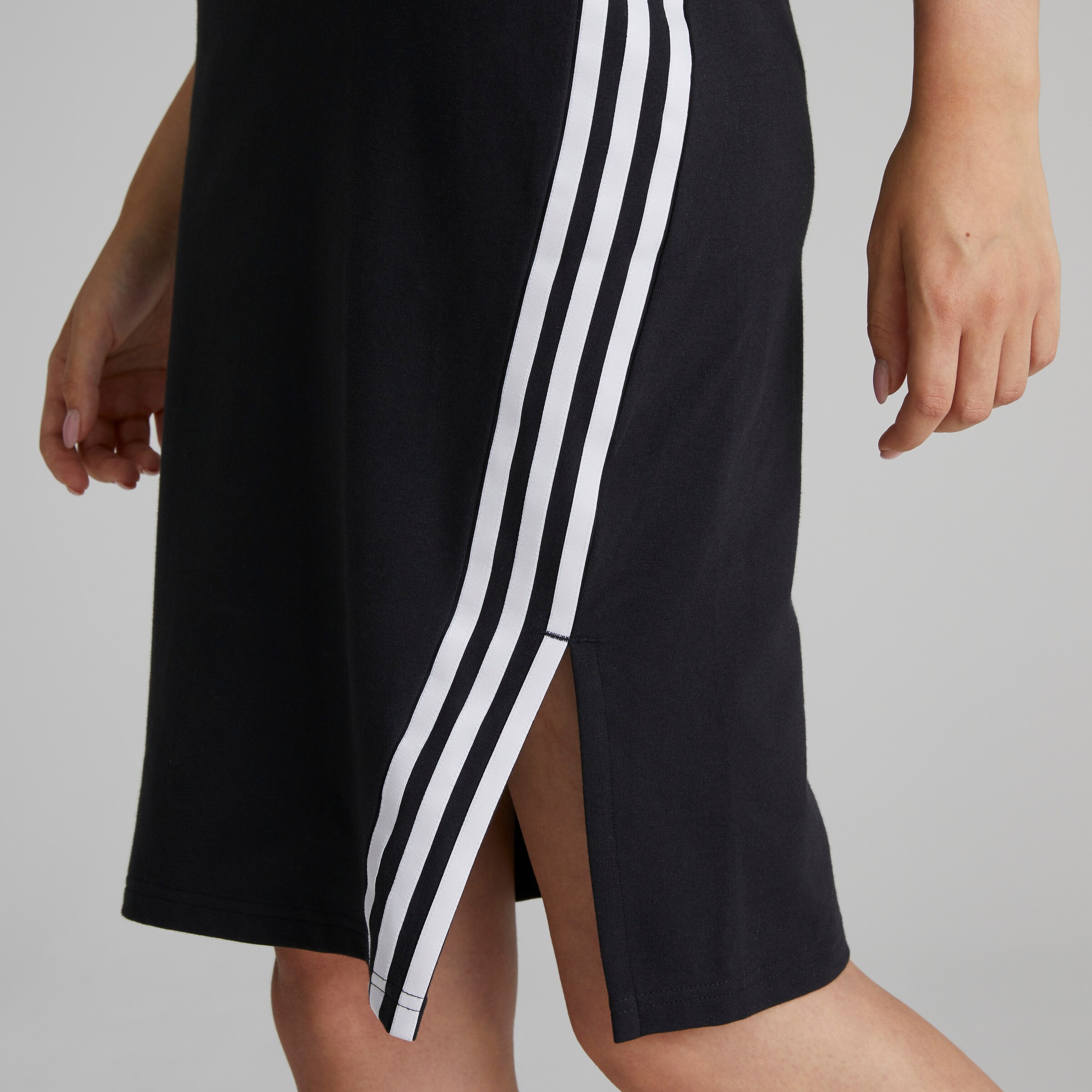 Manchester United x adidas Womens Future Icons 3-Stripes Dress Black Black Detail [5-7]