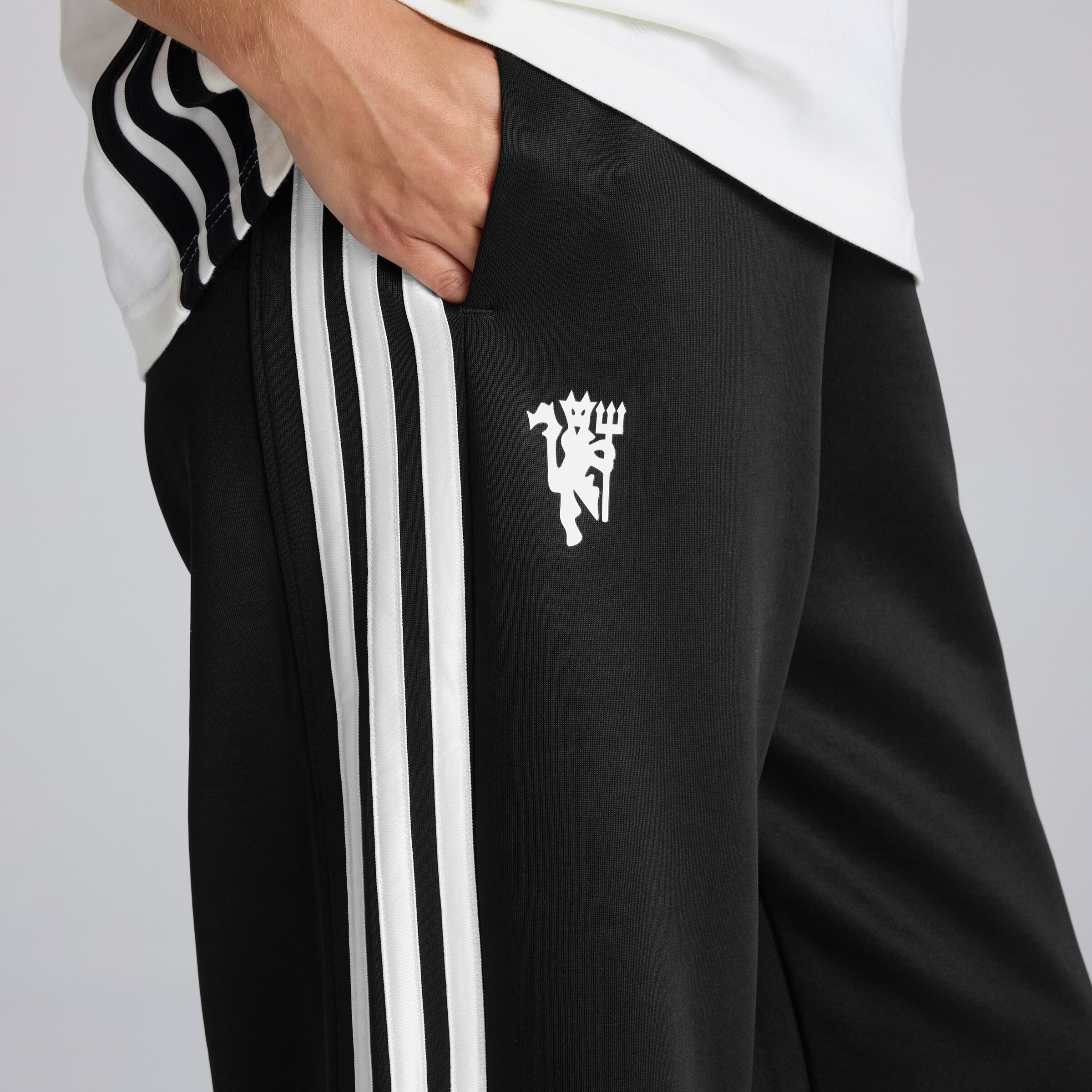 Manchester United x adidas Womens Stadium Track Pants Black Black Detail [5-6]