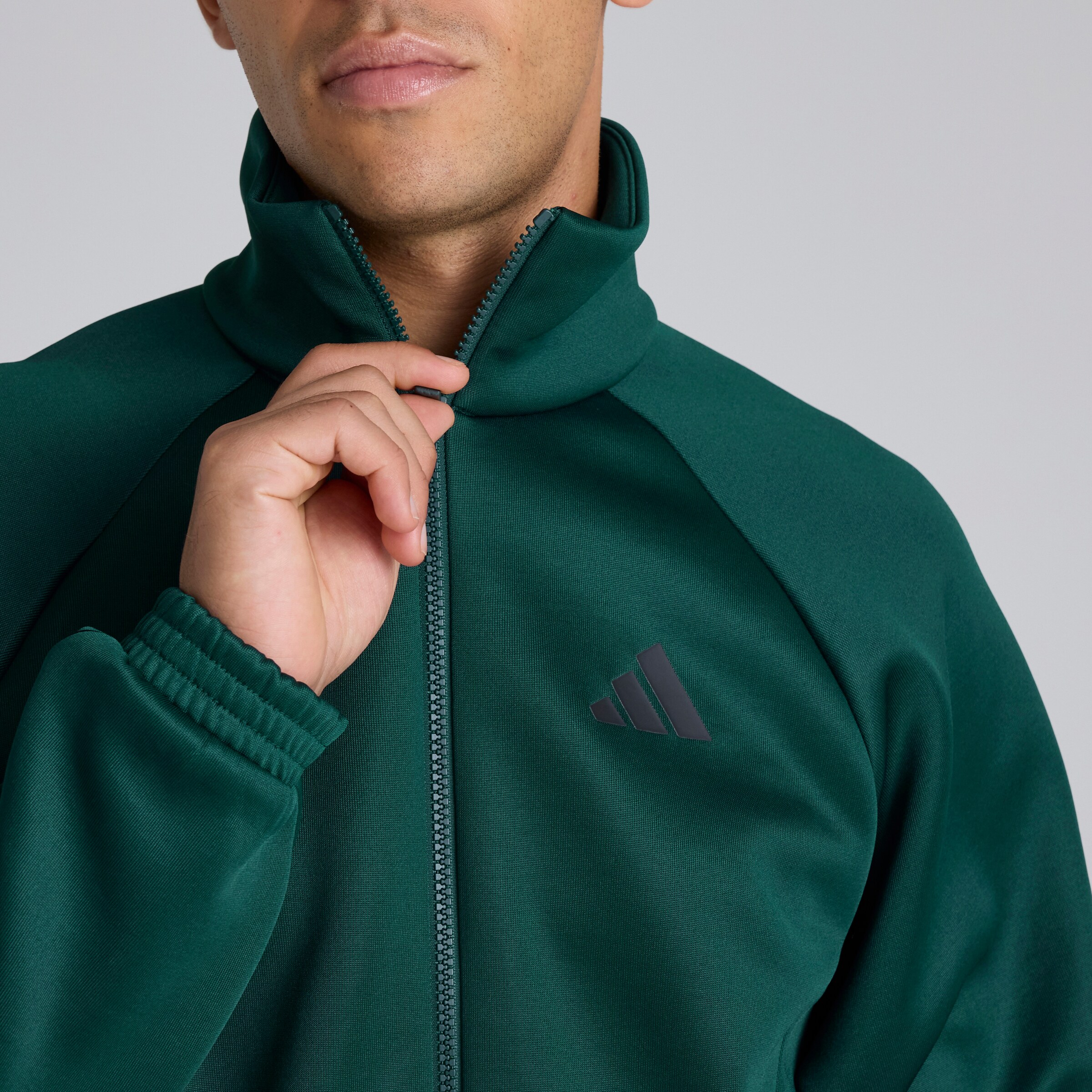 Manchester United x adidas Stadium Track Top Green Green Detail [6-6]