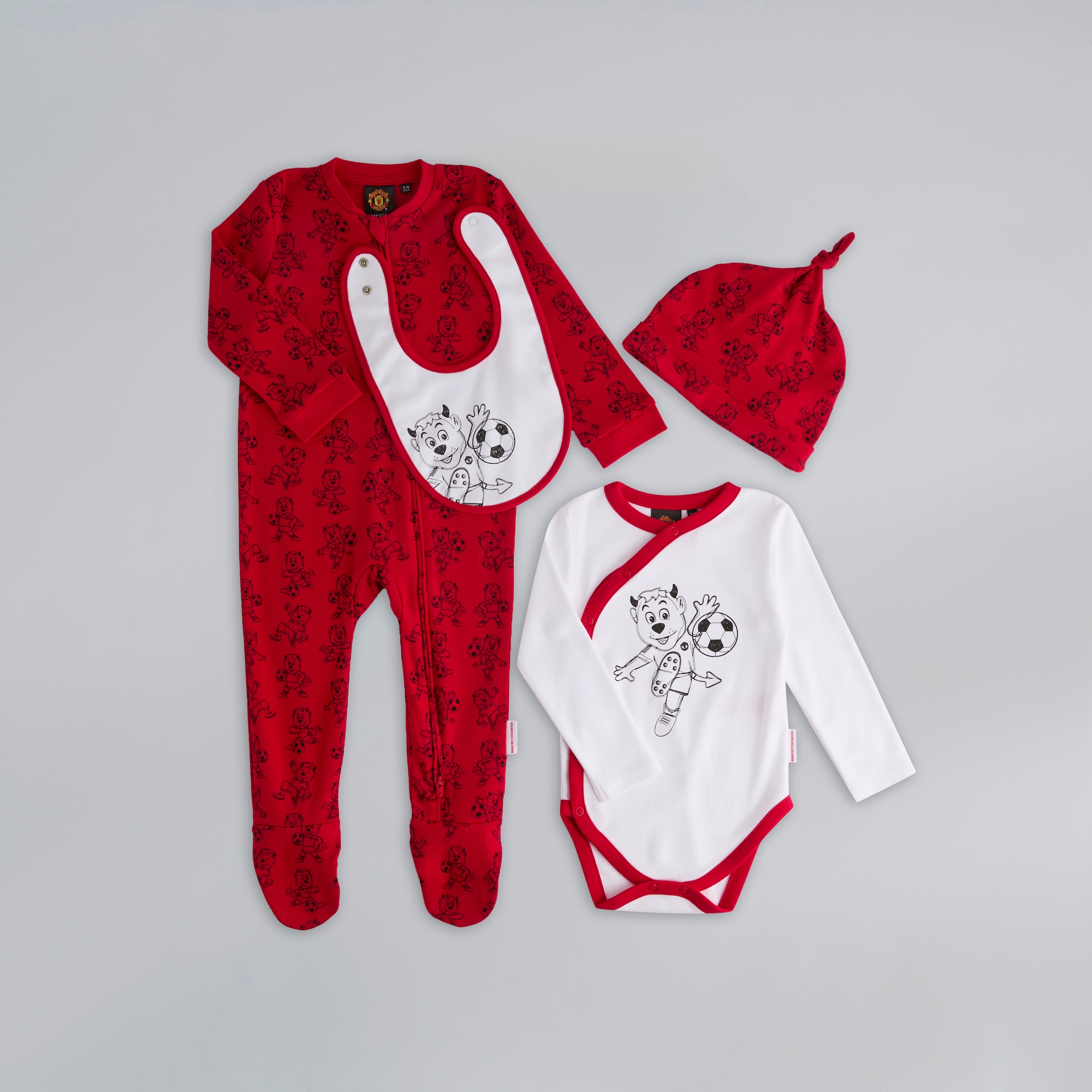 Manchester United Baby Fred The Red Print Sleepsuit, Bodysuit, Bib & Hat Gift Bag Set Multi Multi