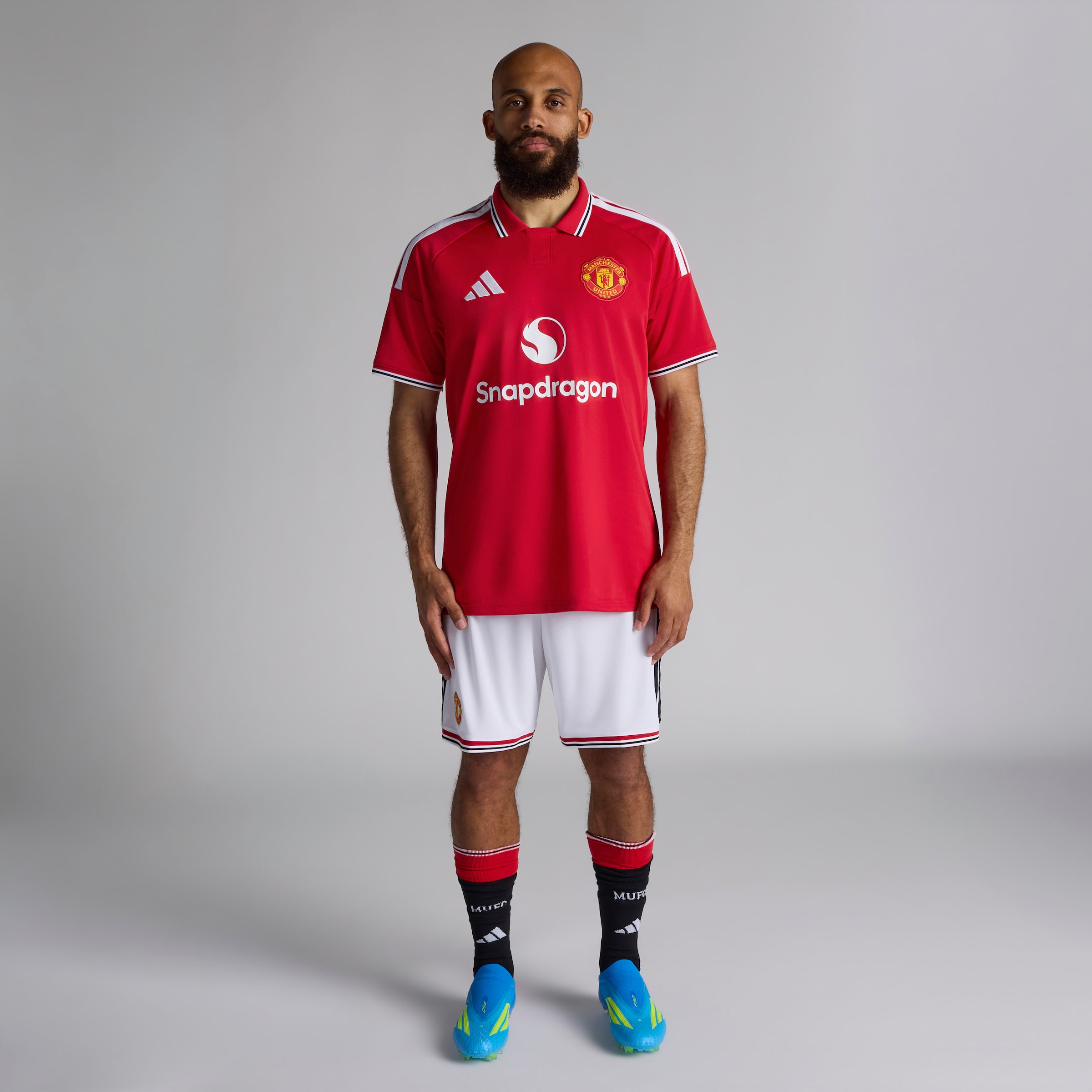 Manchester United 26/27 Home Jersey with Mbeumo 19 EPL Printing & Badge 红色 细节 [3-5]