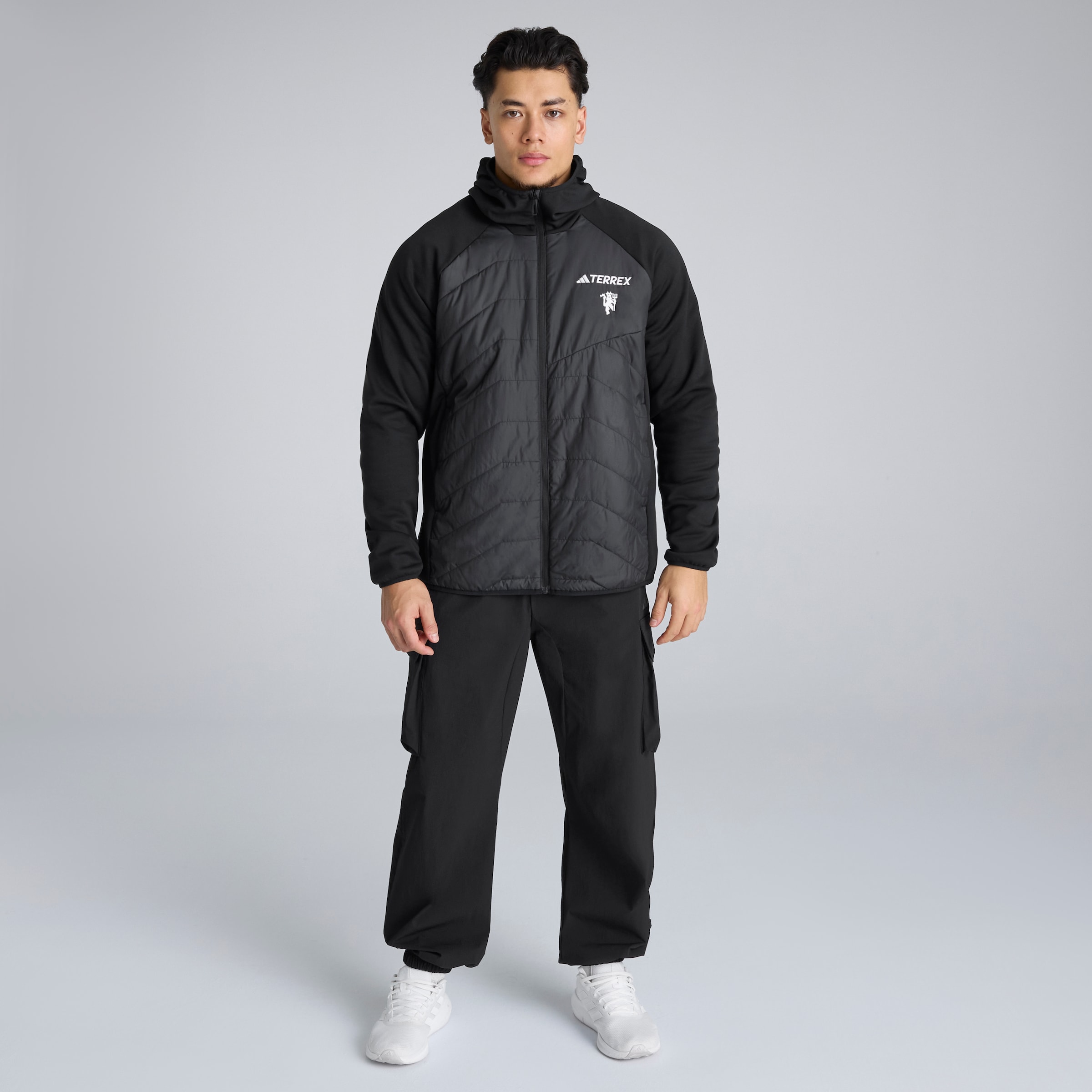 Manchester United x adidas Terrex CLIMAWARM Hybrid Jacket Black Black Detail [3-6]