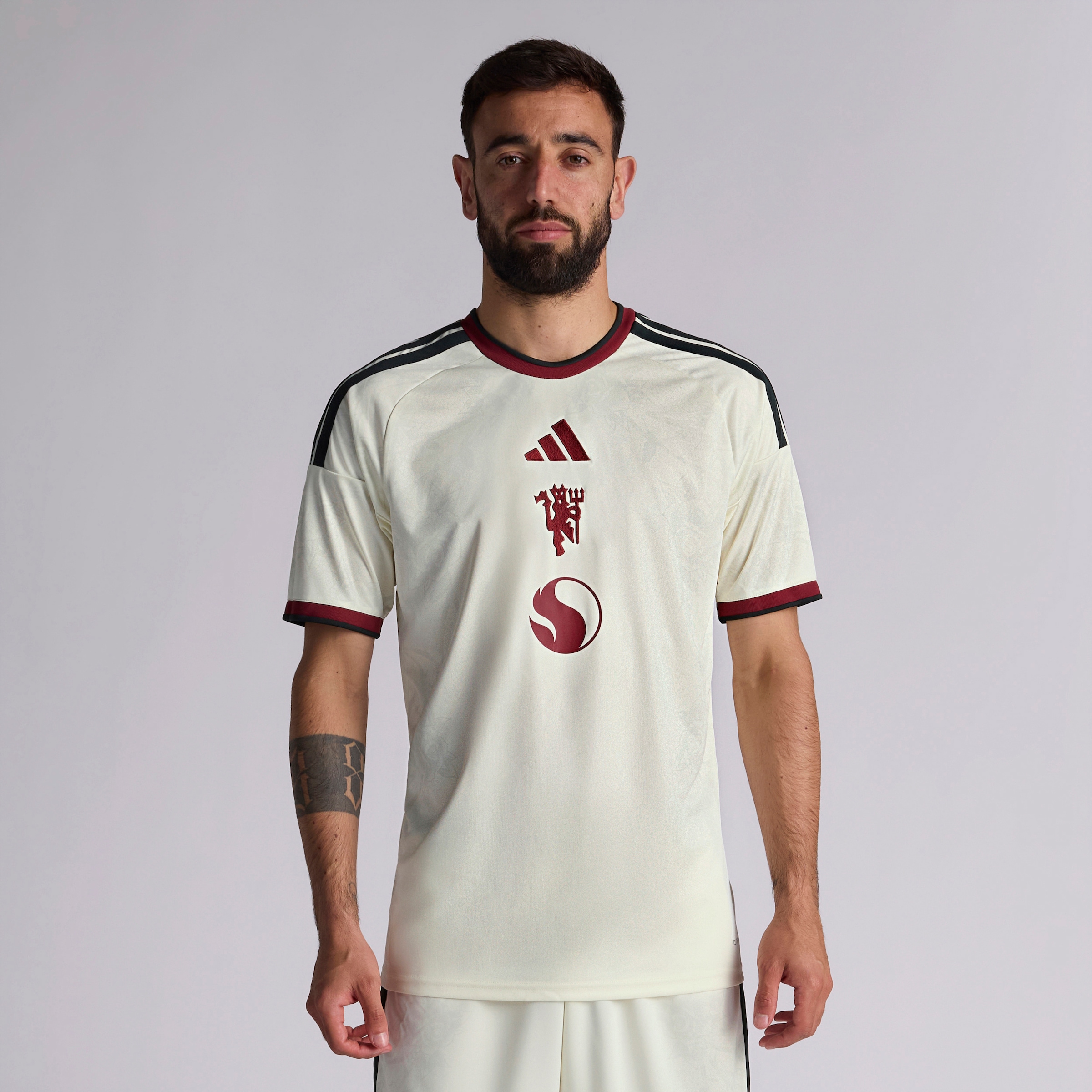 Manchester United 26/27 Third Jersey Beige