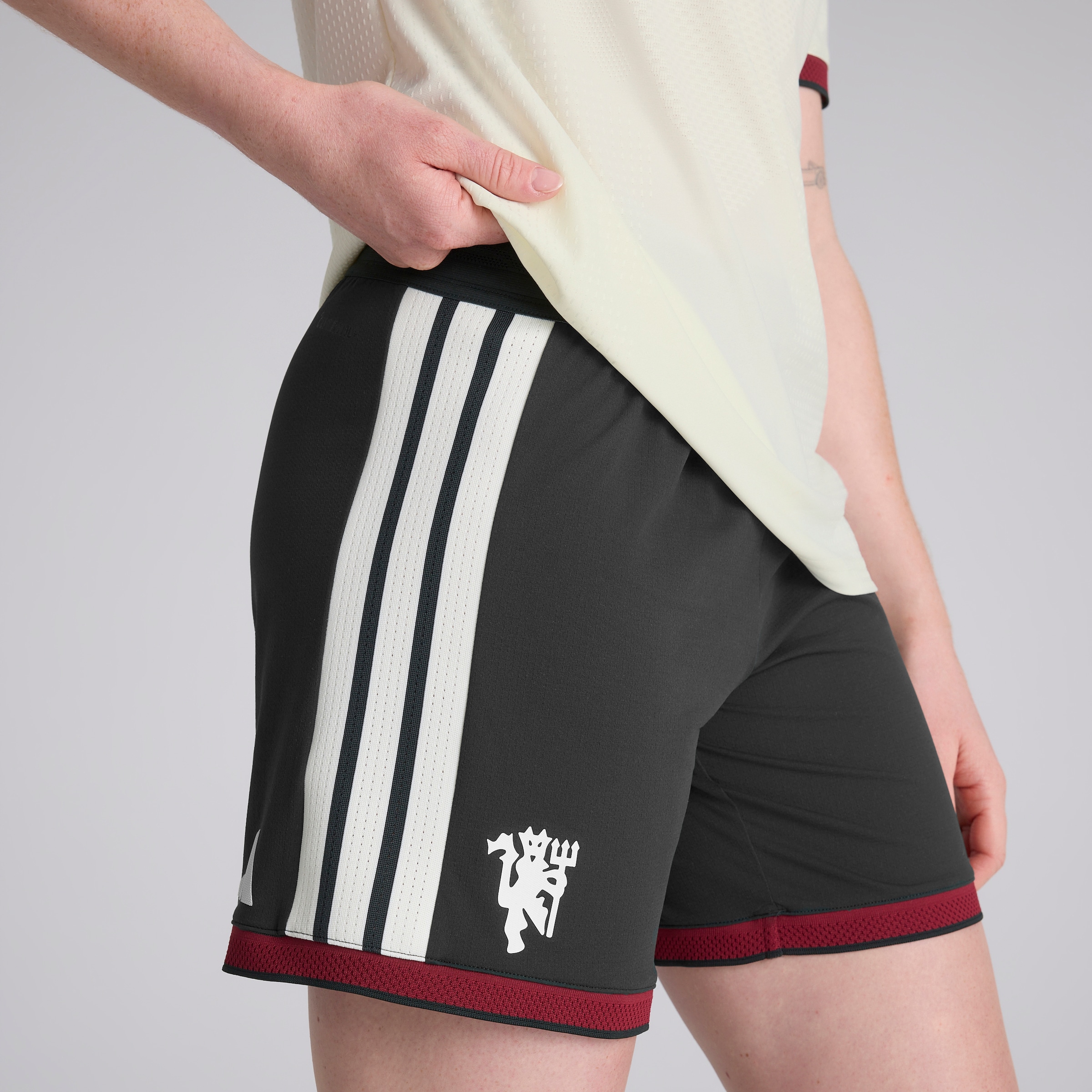 Manchester United Womens 26/27 Third Authentic Shorts Green Grün