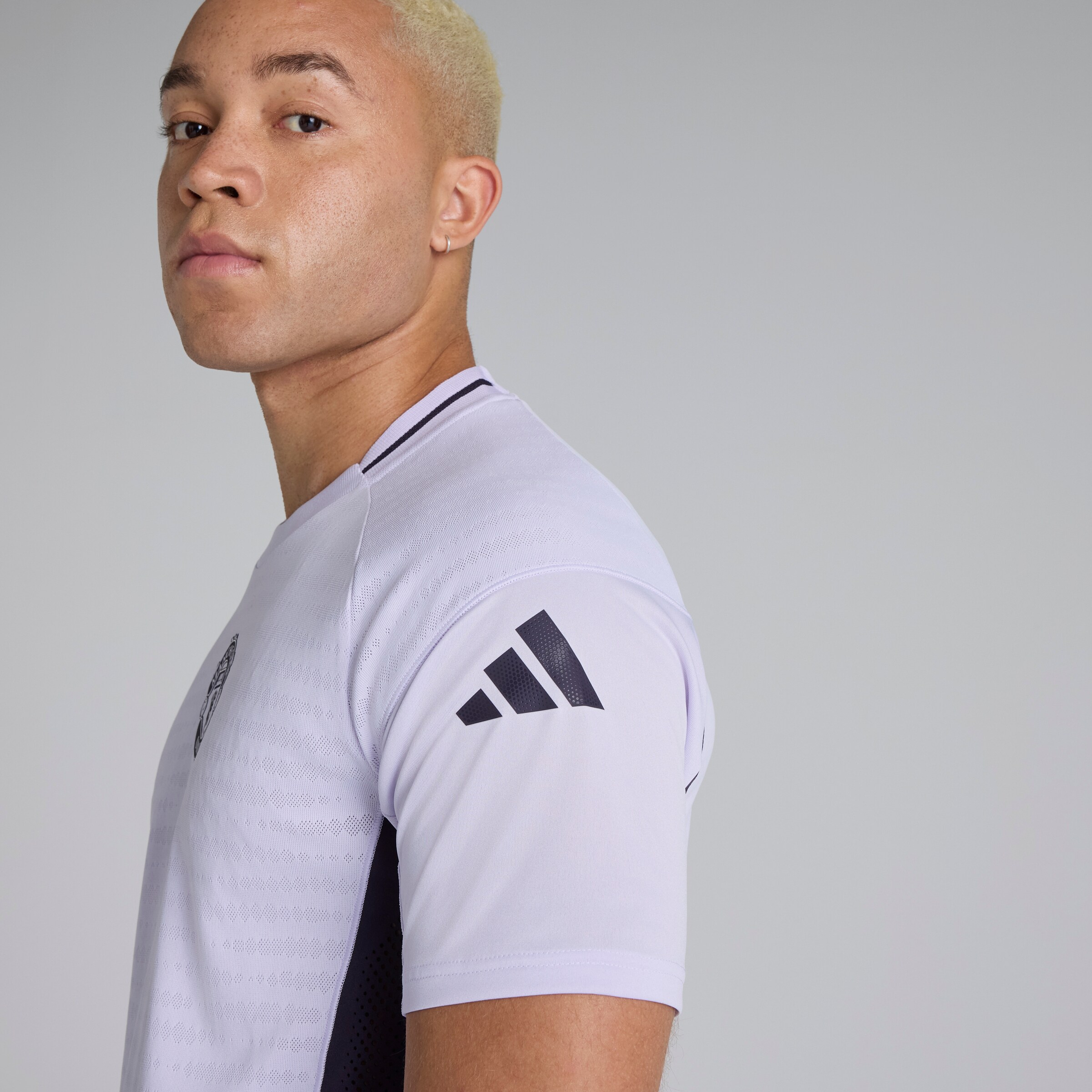 Manchester United Tiro 25 Pro Training Jersey Purple Detail [5-6]