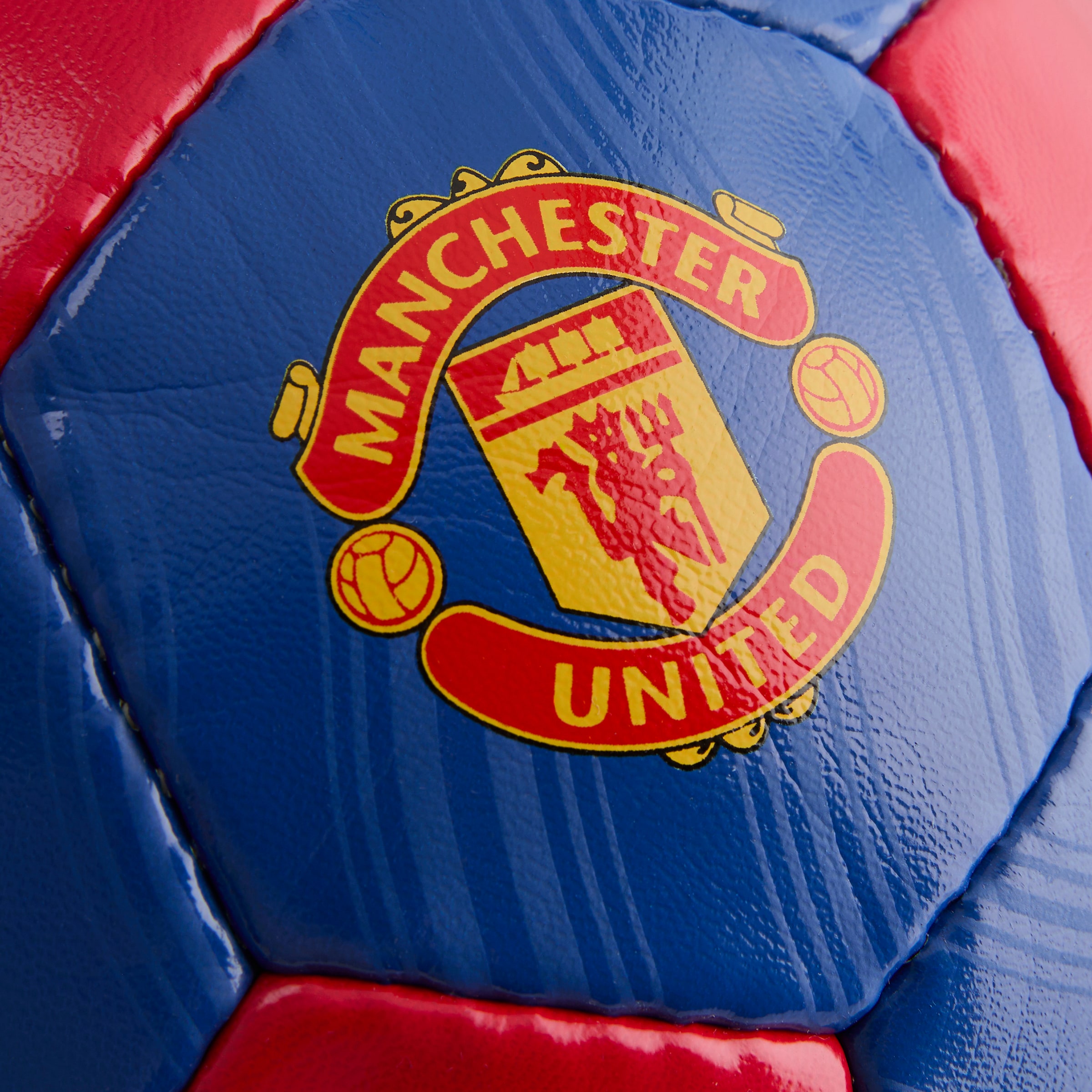 Manchester United x adidas Away Club Football Size 5 Blue Rouge Détail [3-4]