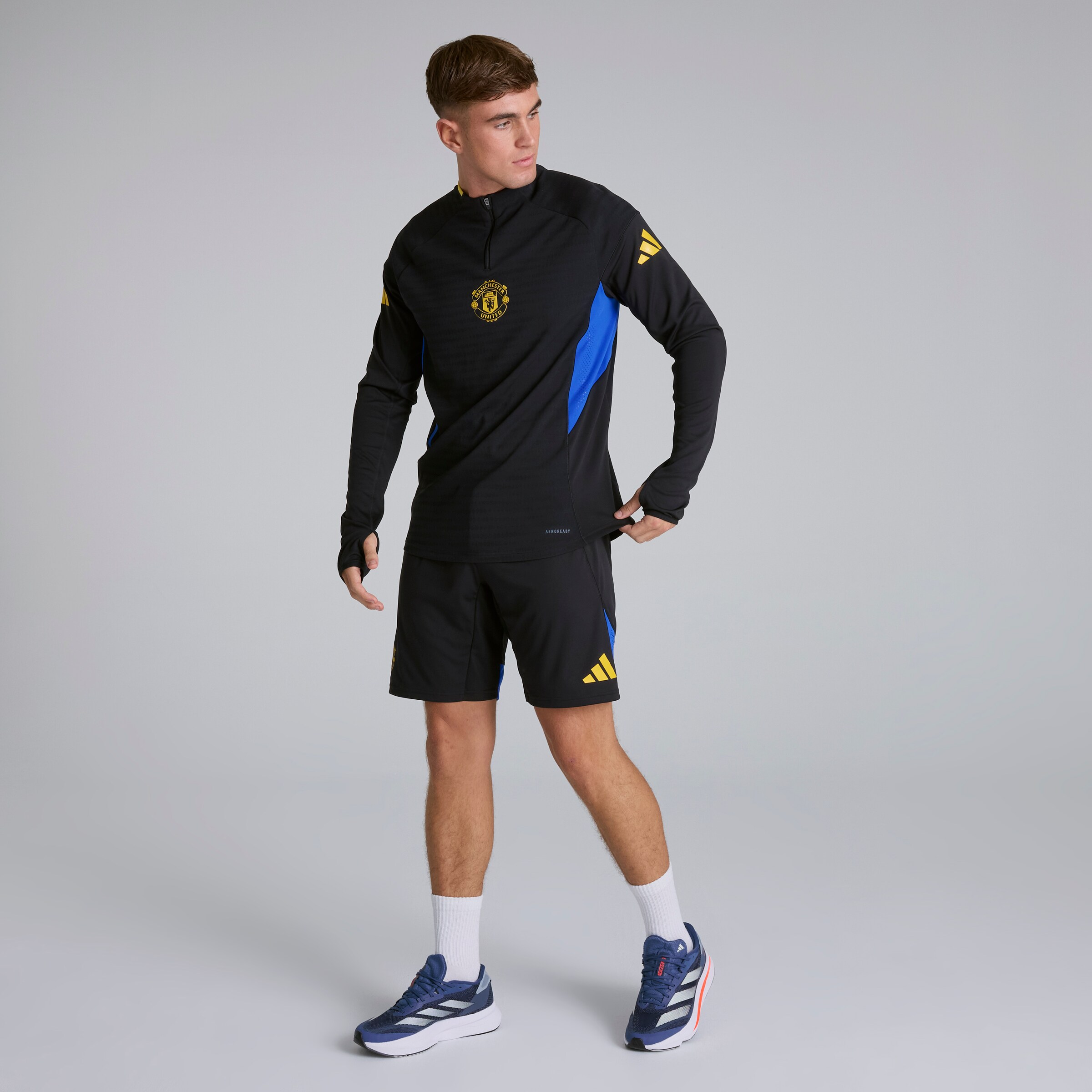 Manchester United Tiro 25 Pro Training Top Black Detail [3-5]