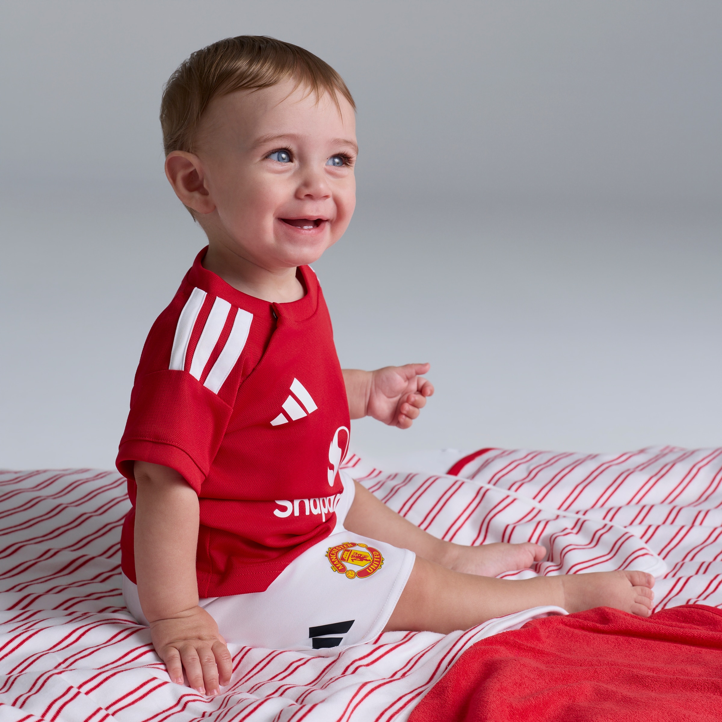 Manchester United Kids 26/27 Home Baby Kit Red Detail [3-5]