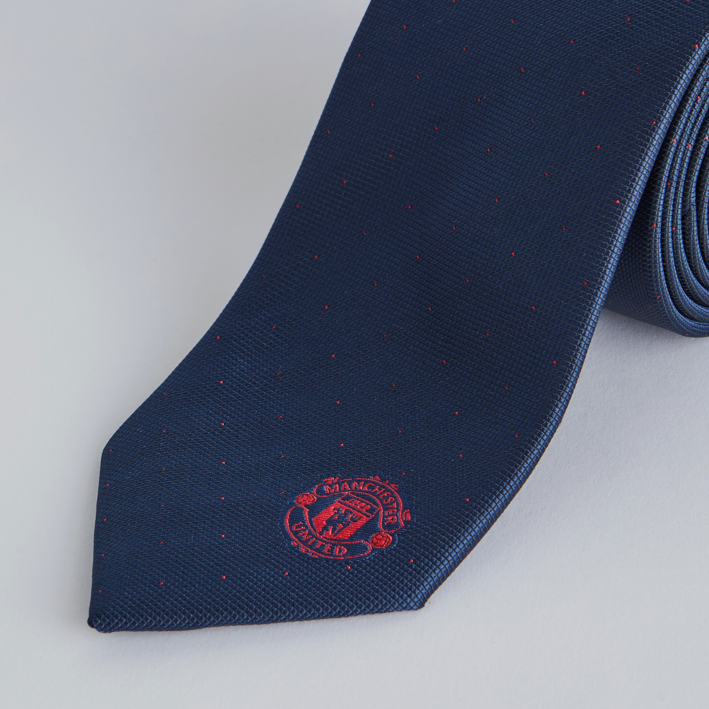 Manchester United Crest Tie Navy Navy blue Detail [2-4]