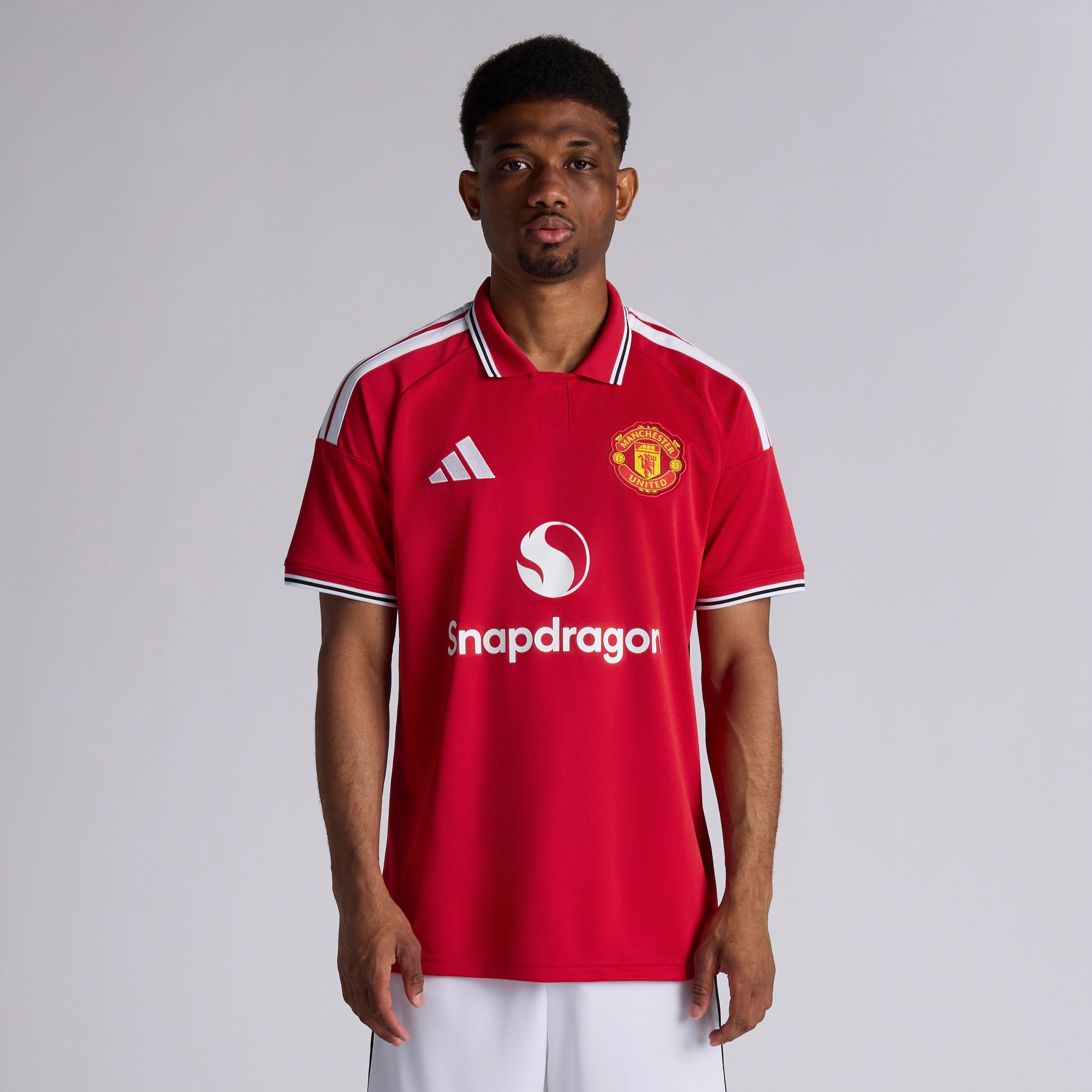 Manchester United 26/27 Home Jersey with Amad 16 EPL Printing & Badge 红色 细节 [2-5]