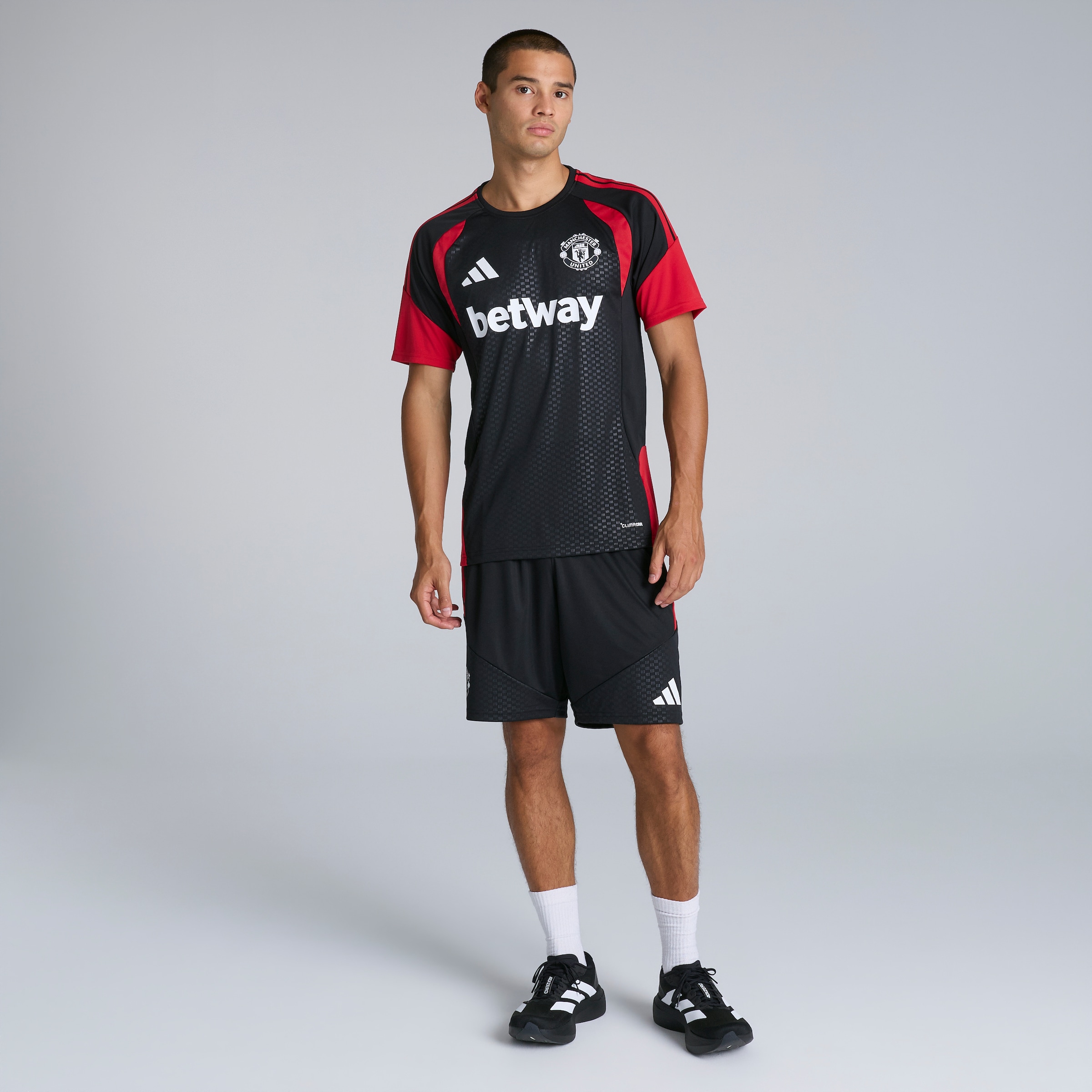 Manchester United 26/27 Training Tiro Jersey Black (Sponsored) 검정색 세부 사항 [3-5]