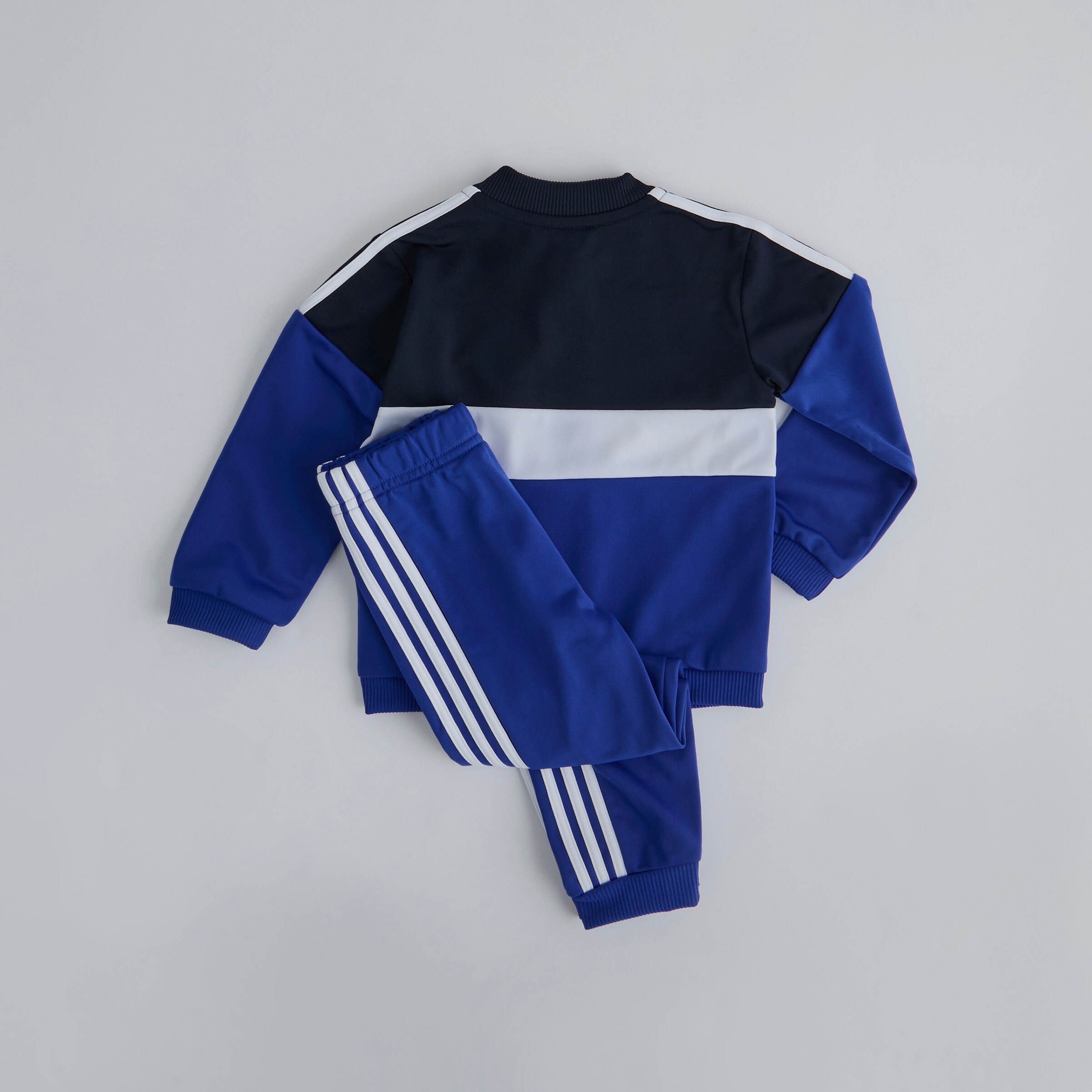 Manchester United x adidas Infant Tiberio 3-Stripes Colourblock Shiny Tracksuit Navy Navy blue Detail [2-4]