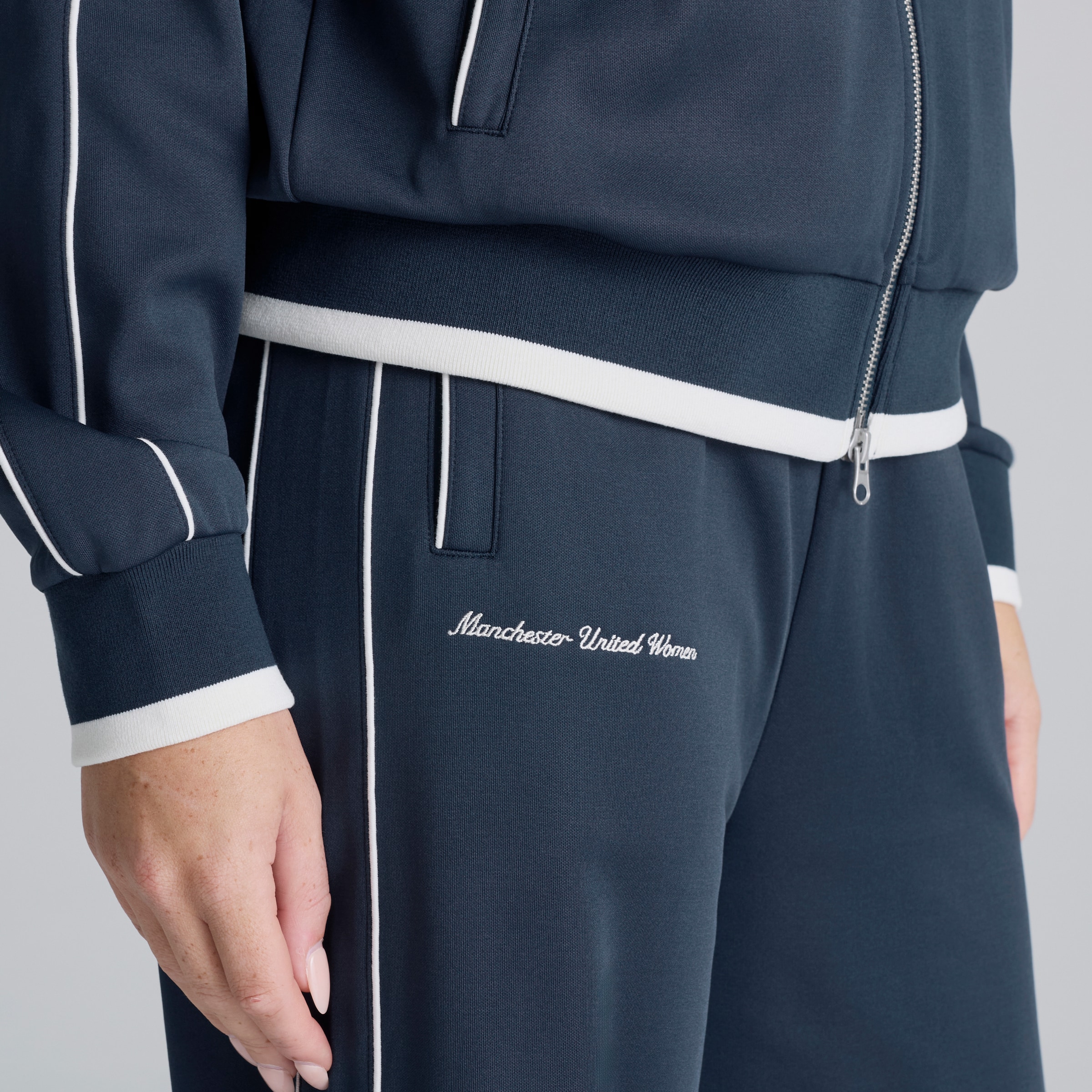 Manchester United Women Womens Tracksuit Bottoms Navy Navy blue Detail [6-6]