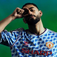 Manchester United x adidas Bringback 90/92 Away Jersey Blue