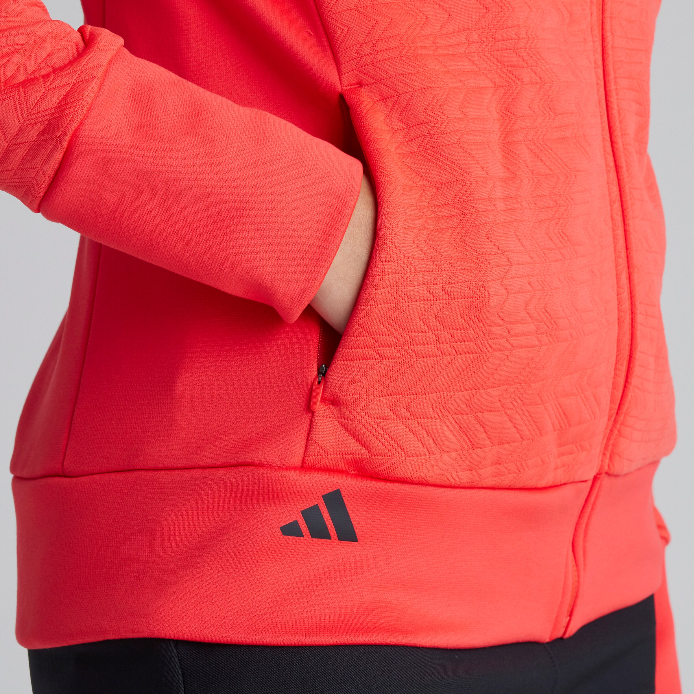 Manchester United x adidas Womens Golf COLD.RDY Jacket Red Red Detail [4-5]