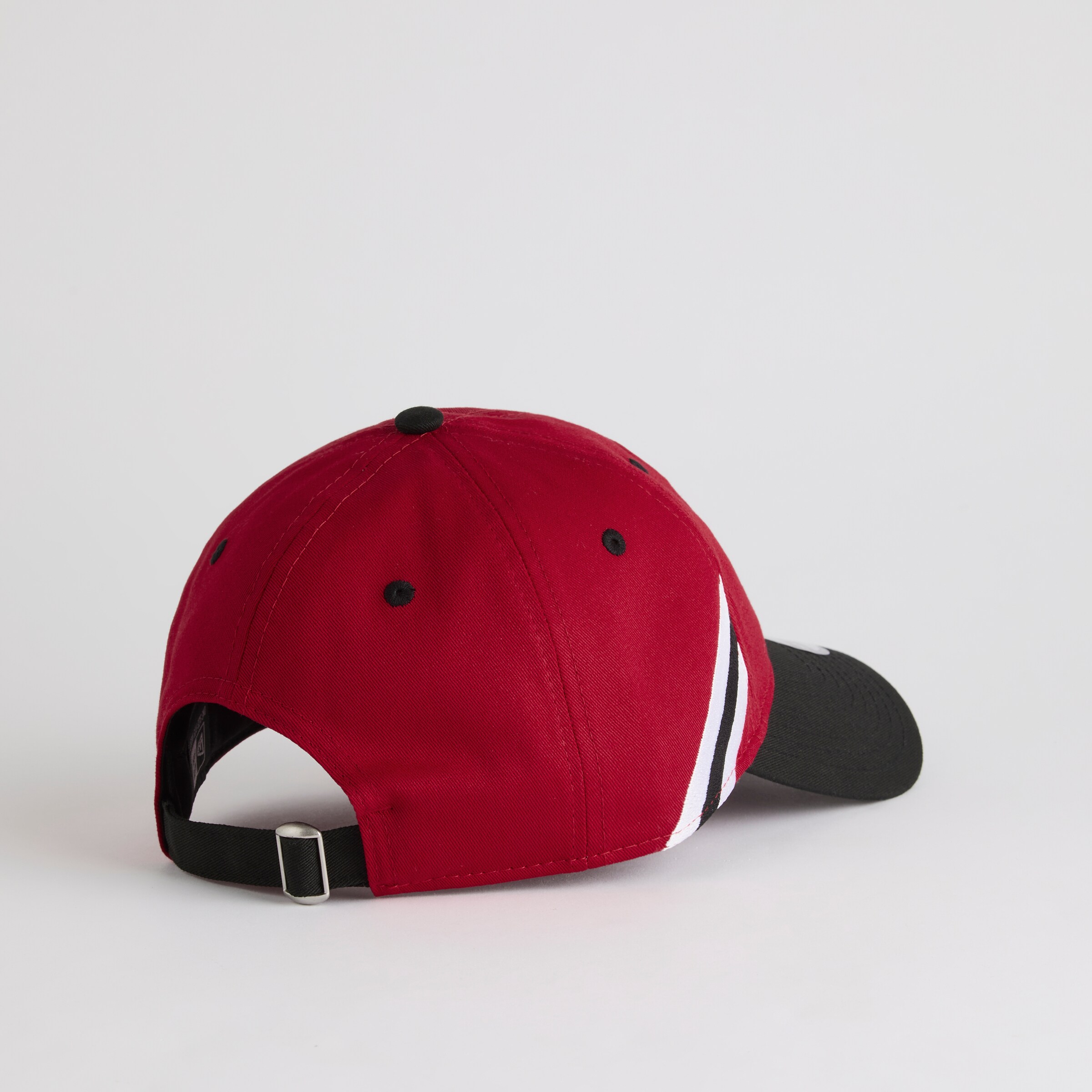 Manchester United x New Era Bar Stripe 9Twenty Cap Red 빨간색 세부 사항 [4-5]