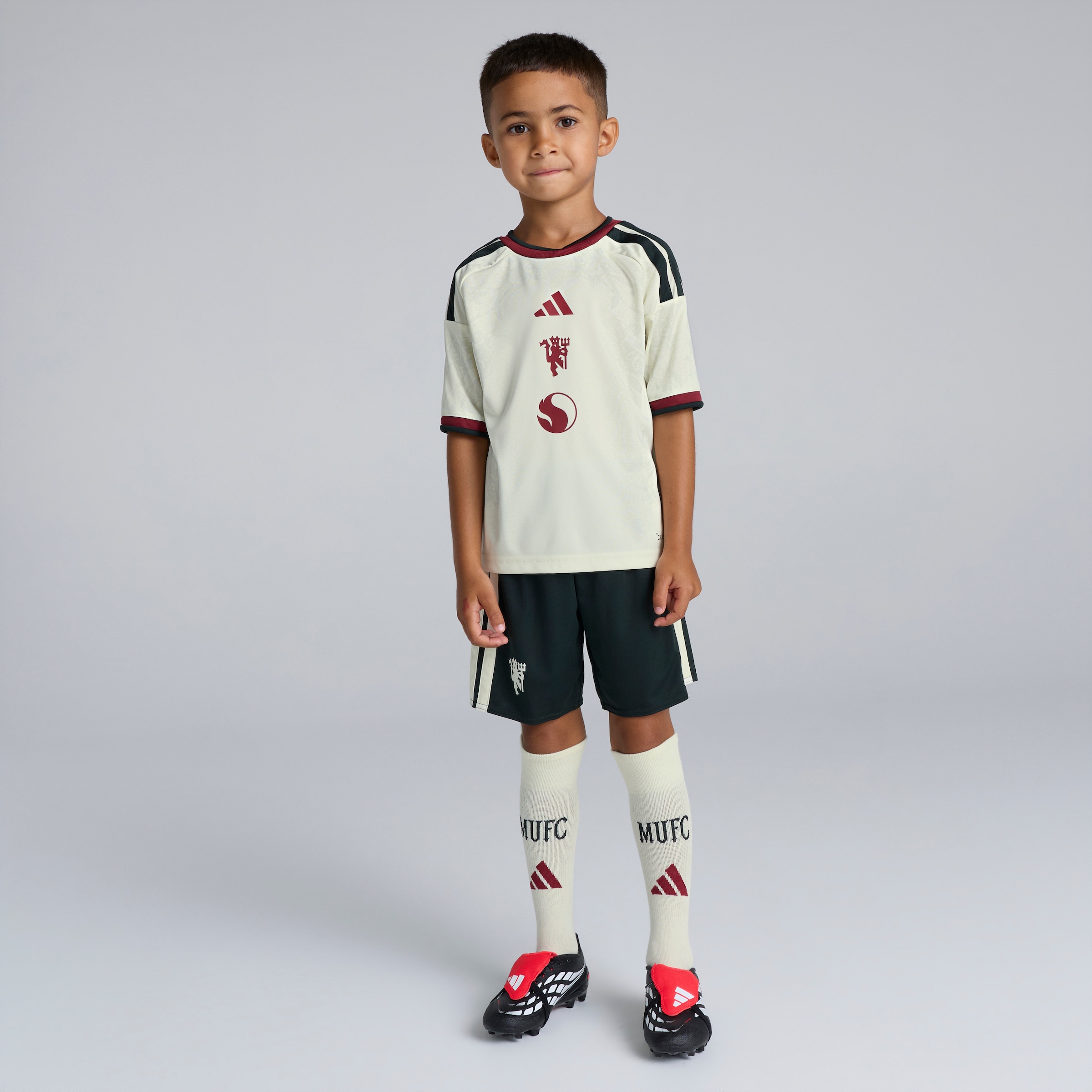 Manchester United 26/27 Third Mini Kit with Fernandes 8 UCL Printing & Badge Beige Detail [2-6]