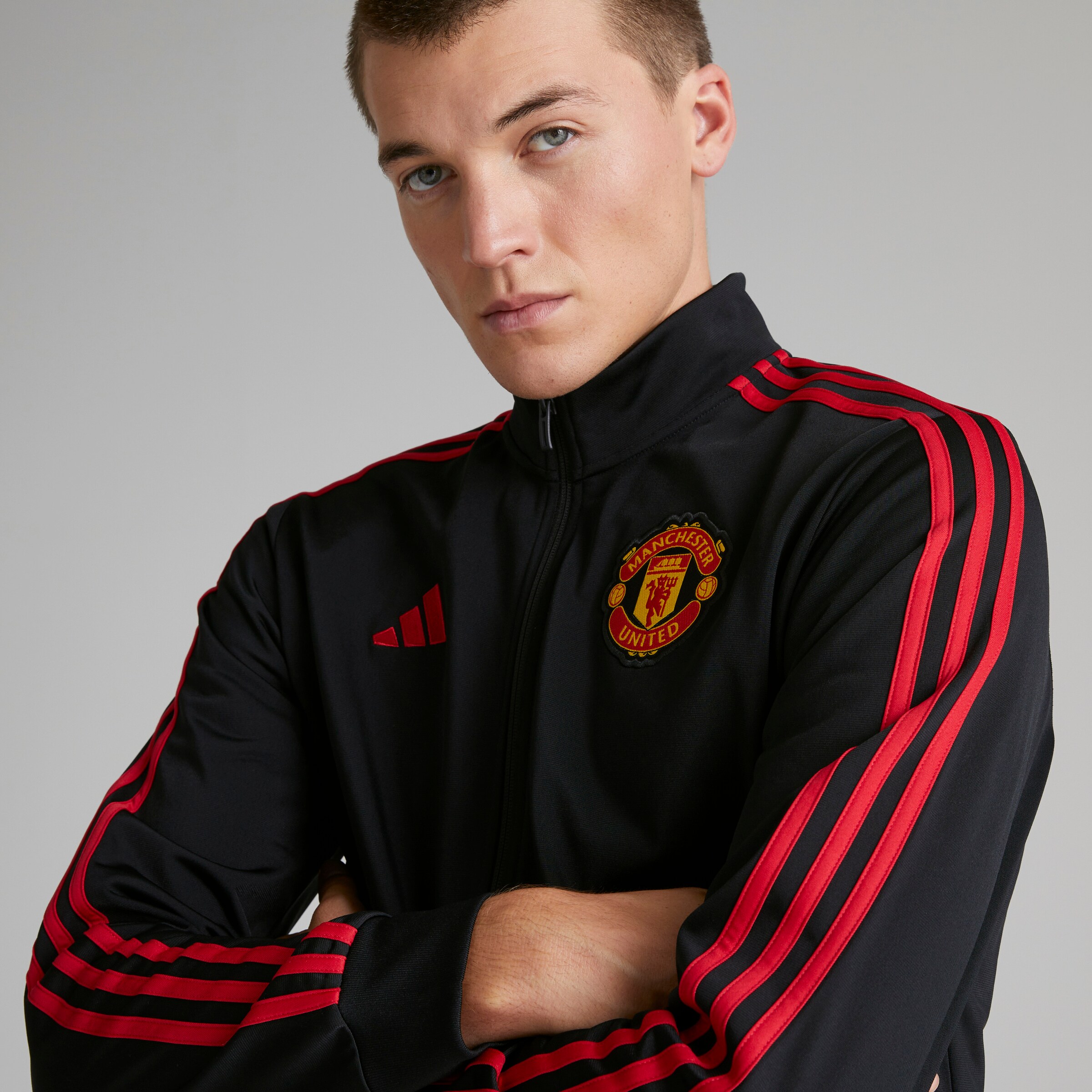 Manchester United x adidas Mens DNA Track Top Black Noir Détail [4-5]
