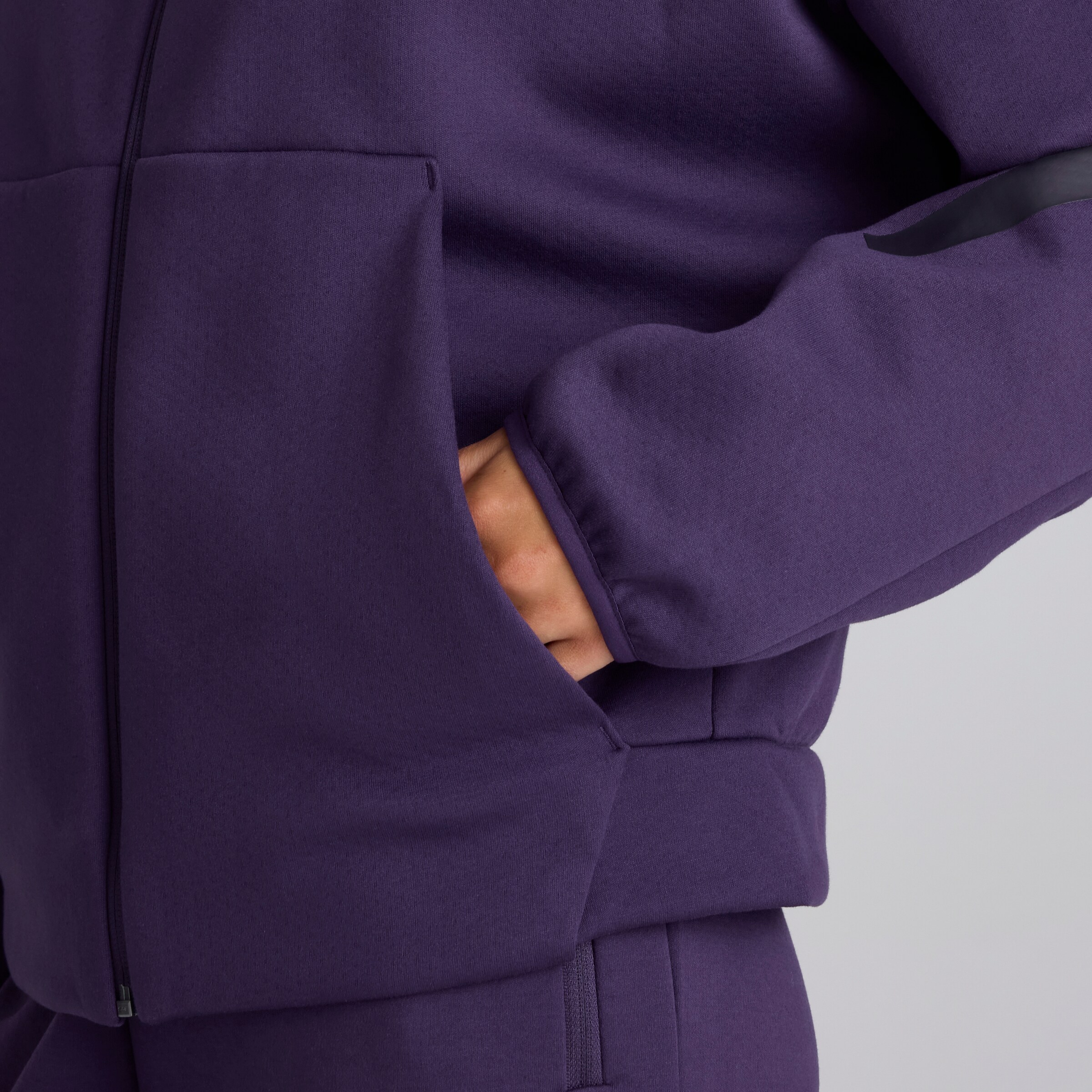 Manchester United x adidas Womens Z.N.E. Full-Zip Hoodie Purple Purple Detail [5-6]