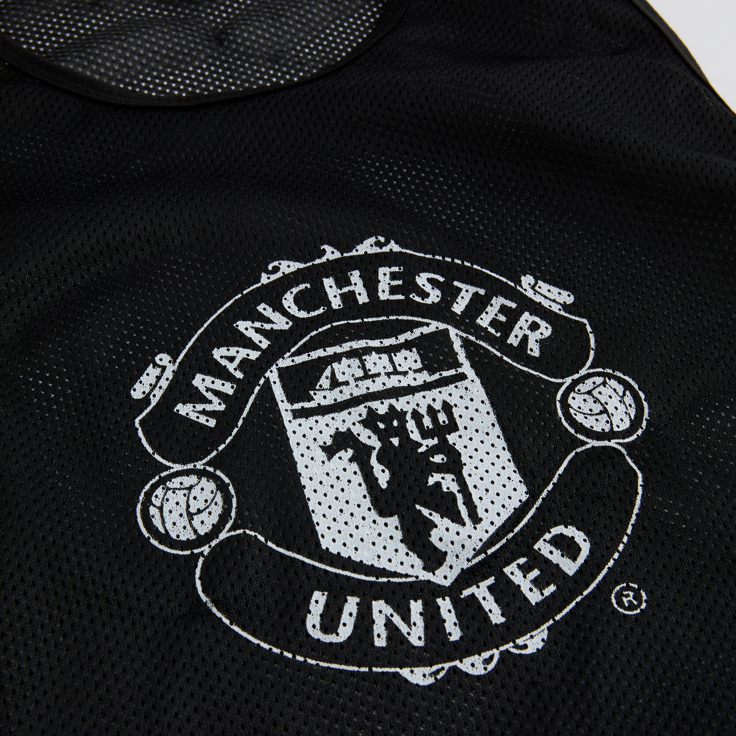 Manchester United Waist Cord Trainer Black Black Detail [4-5]