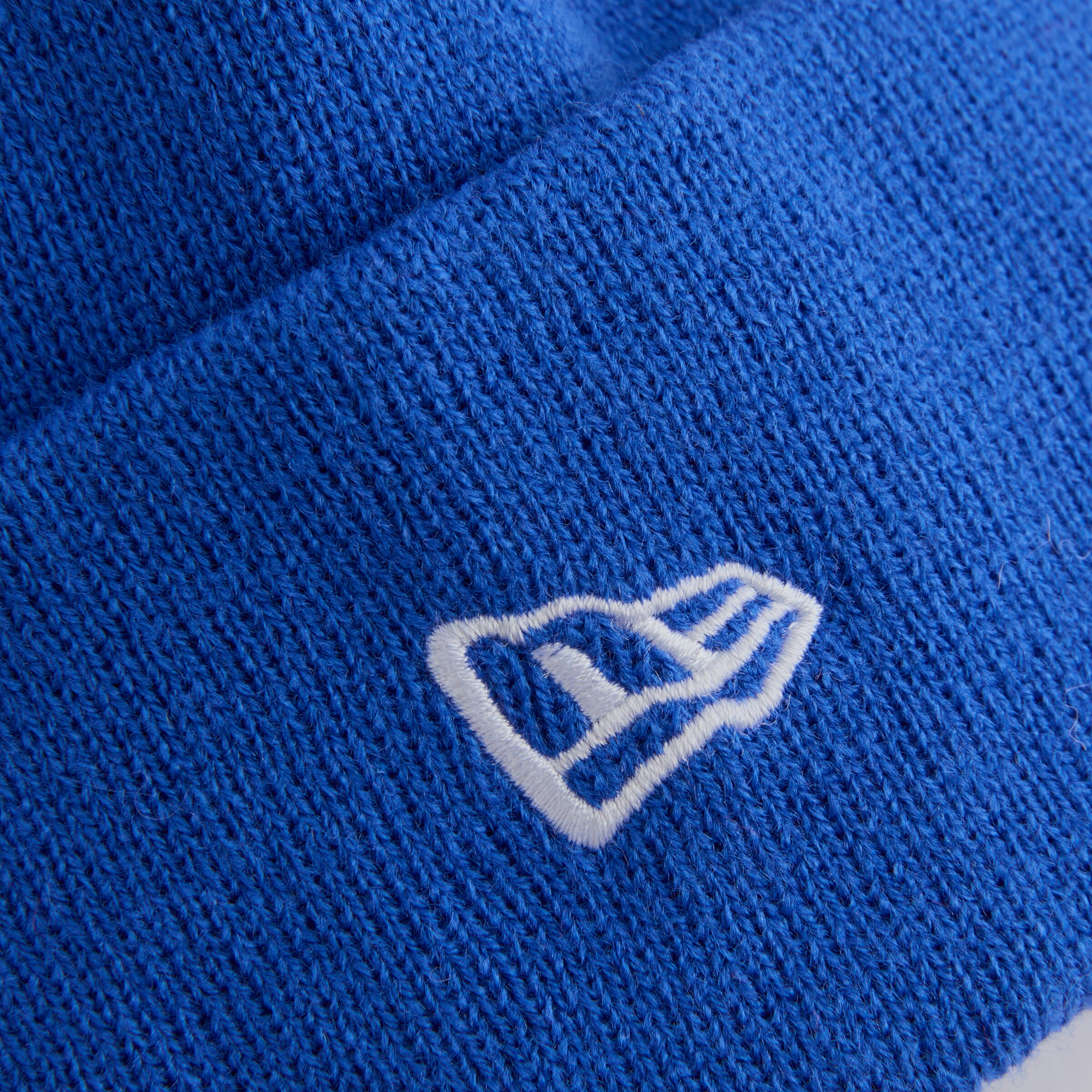 Manchester United x New Era Devil Cuff Beanie Blue Blue Detail [4-4]