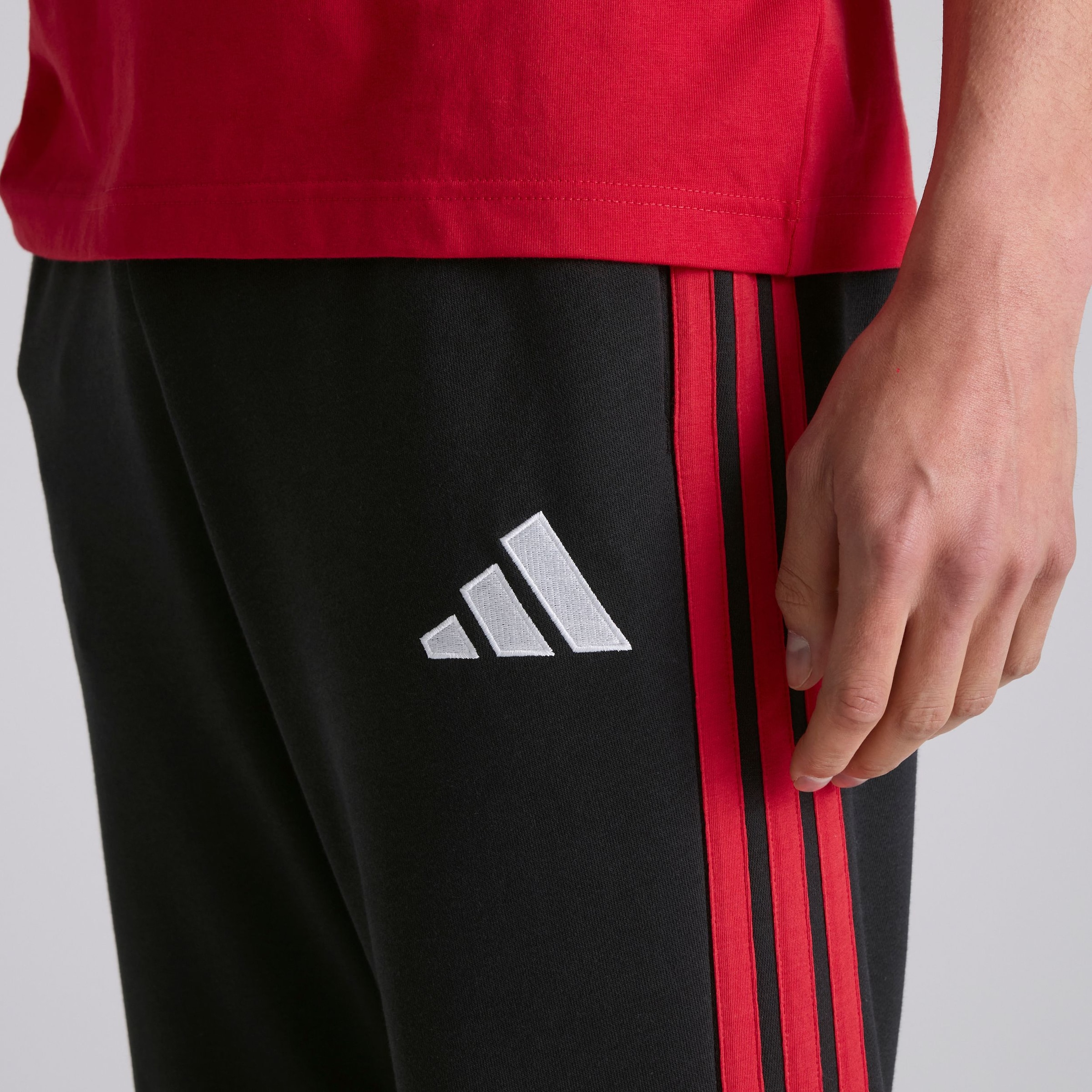 Manchester United x adidas DNA Track Pants Black Noir Détail [5-5]