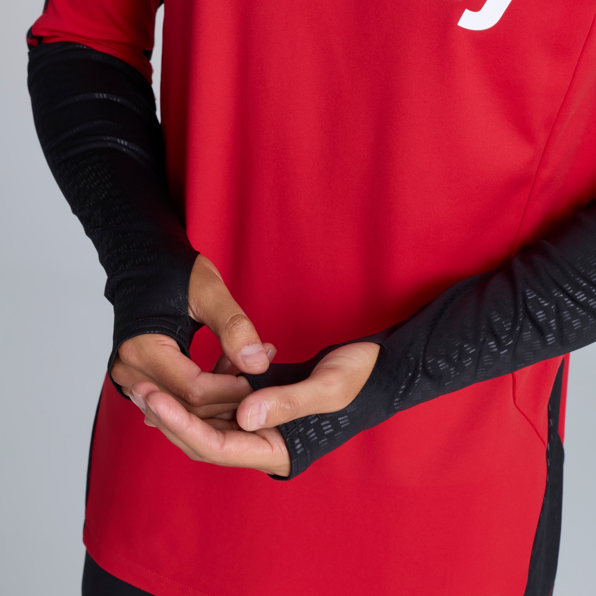 Manchester United 26/27 Training Tiro Top Red (Sponsored) Red Detail [4-5]