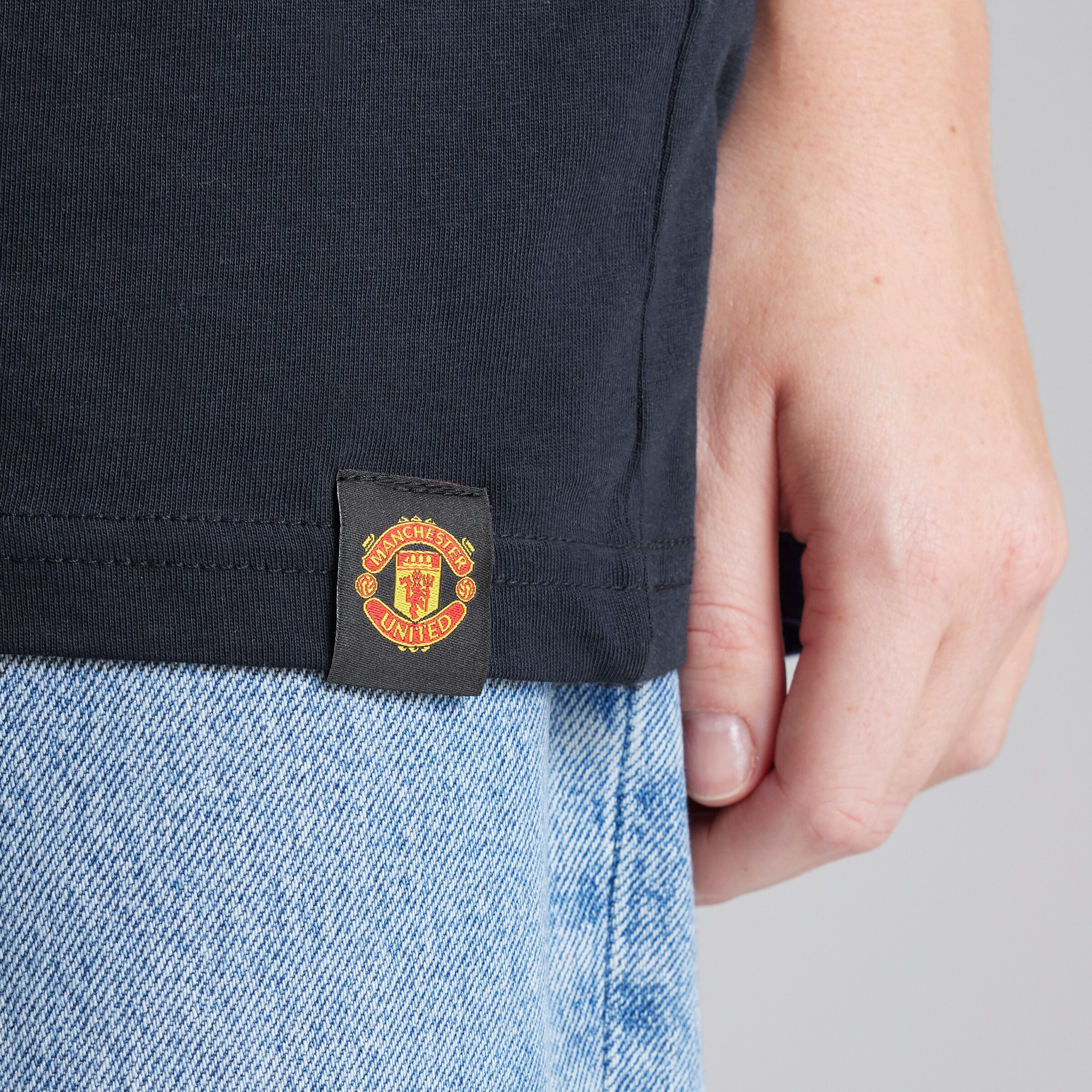 Manchester United MUFC Old Trafford T-Shirt Navy Bleu marine Détail [8-8]