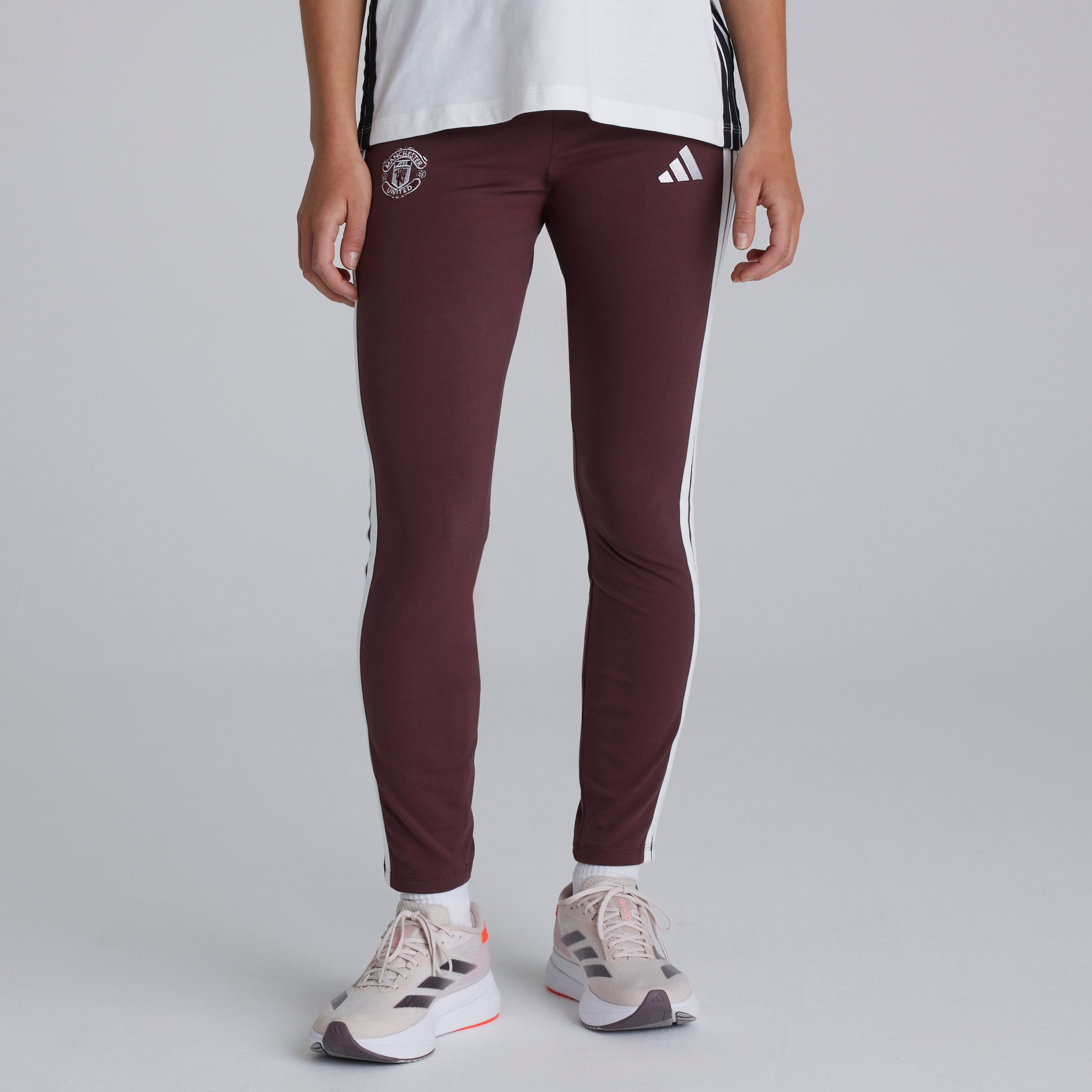 Manchester United x adidas Womens Essentials 3-Stripes Cotton Leggings Burgundy Detail [1-4]