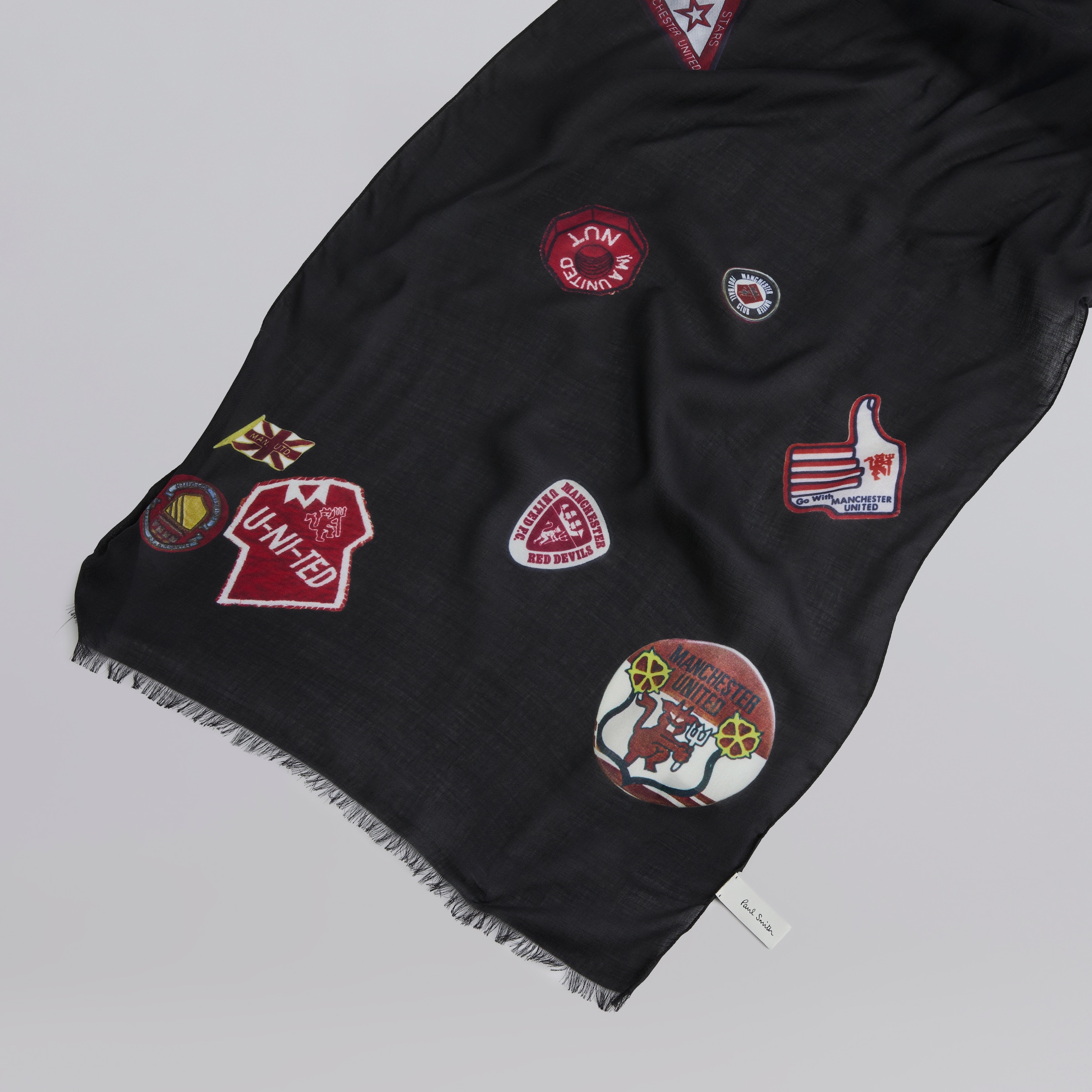 Manchester United x Paul Smith Fan Badge Scarf Black Black Detail [2-5]