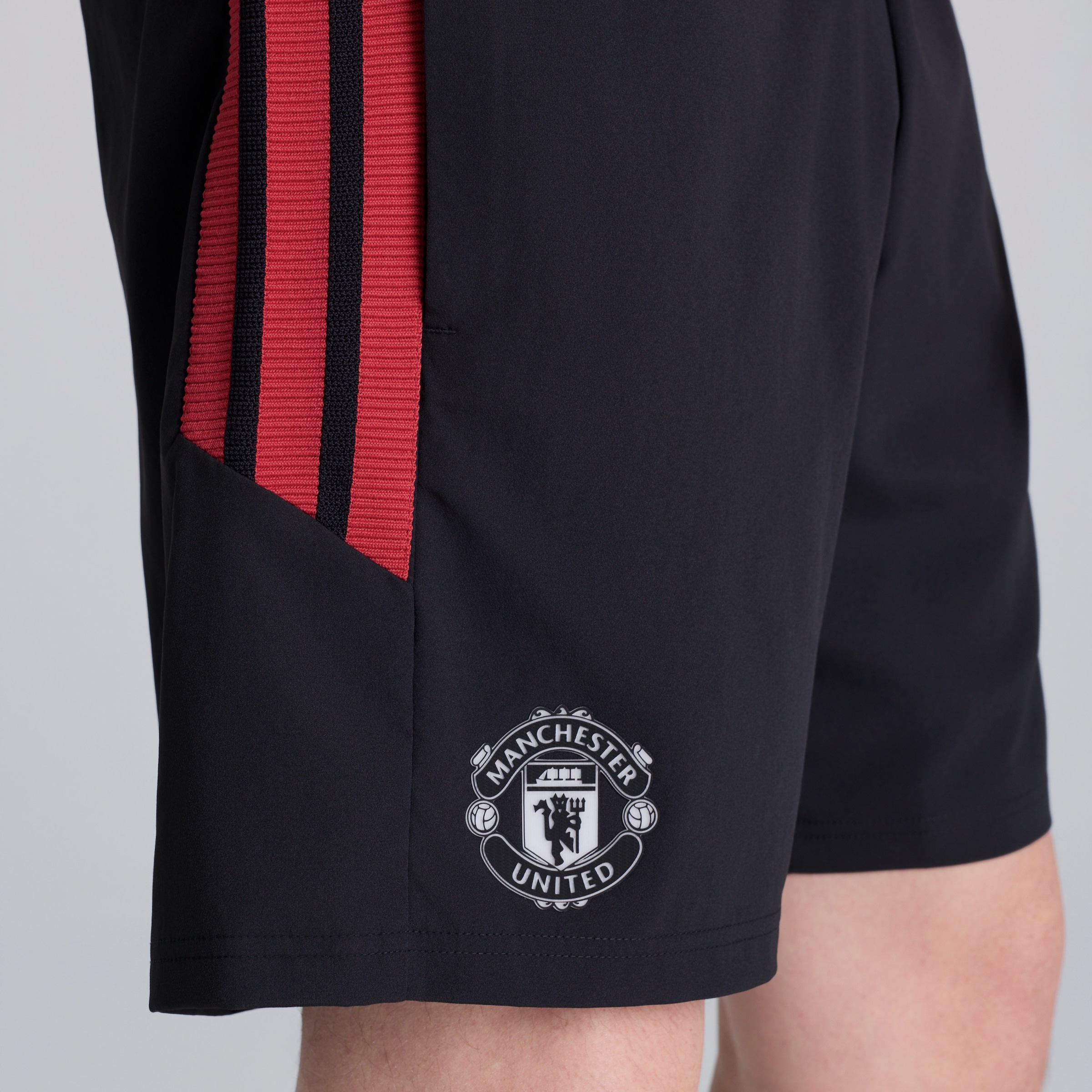 Manchester United 26/27 Training Tiro Authentic Downtime Shorts Black Black Detail [5-6]