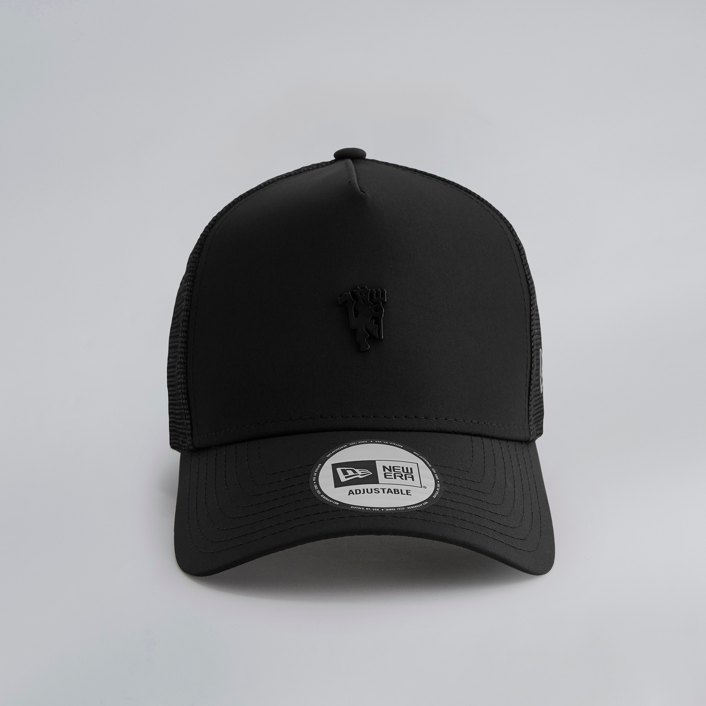 Manchester United x New Era Metal Devil Trucker Cap Black Black