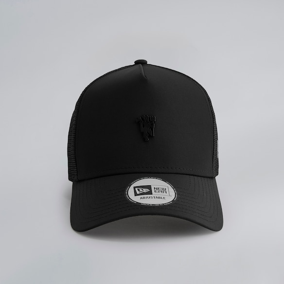 Manchester United x New Era Metal Devil Trucker Cap Black Black