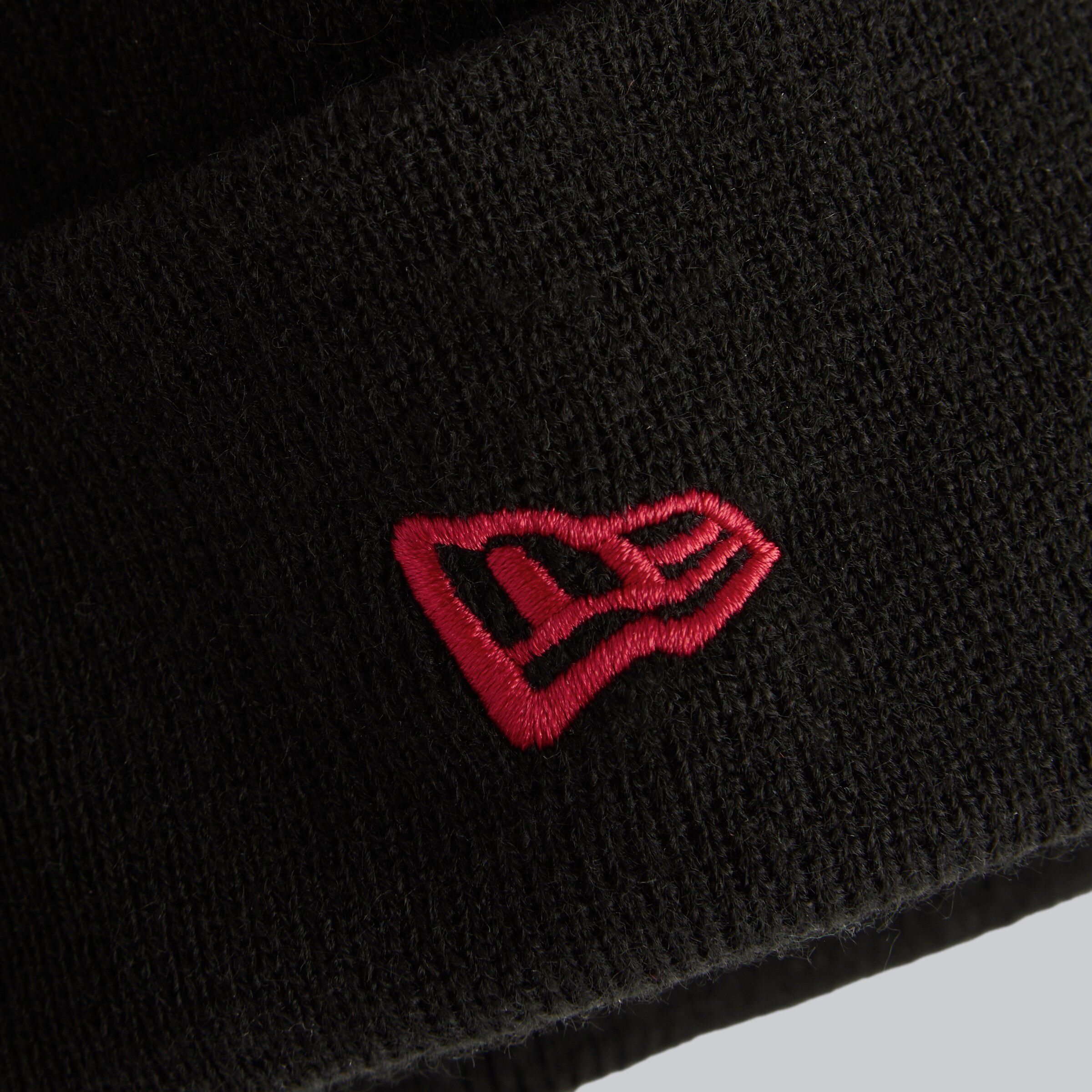 Manchester United x New Era Side Fan Flag Beanie Black 검정색 세부 사항 [4-4]