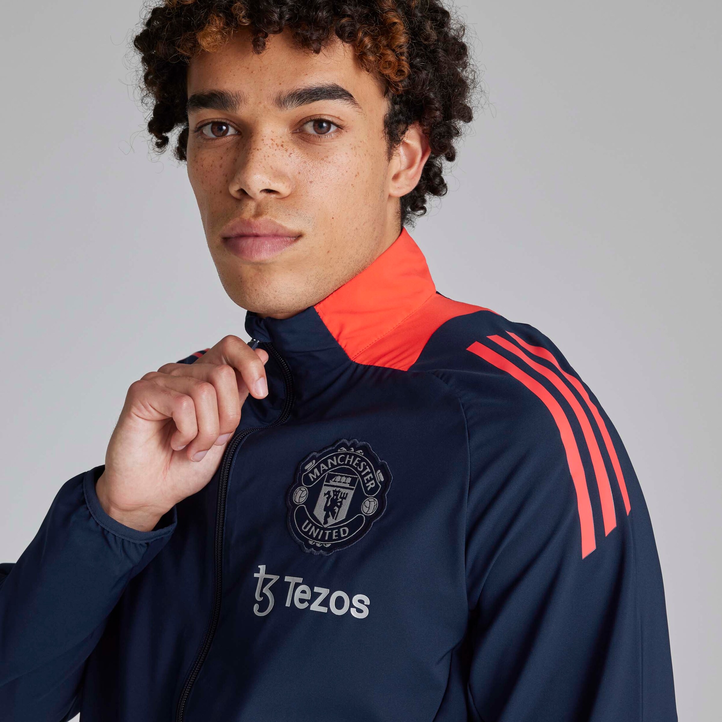 Manchester United Veste de Présentation Tiro 24 Bleu Marine Bleu Détail [5-5]