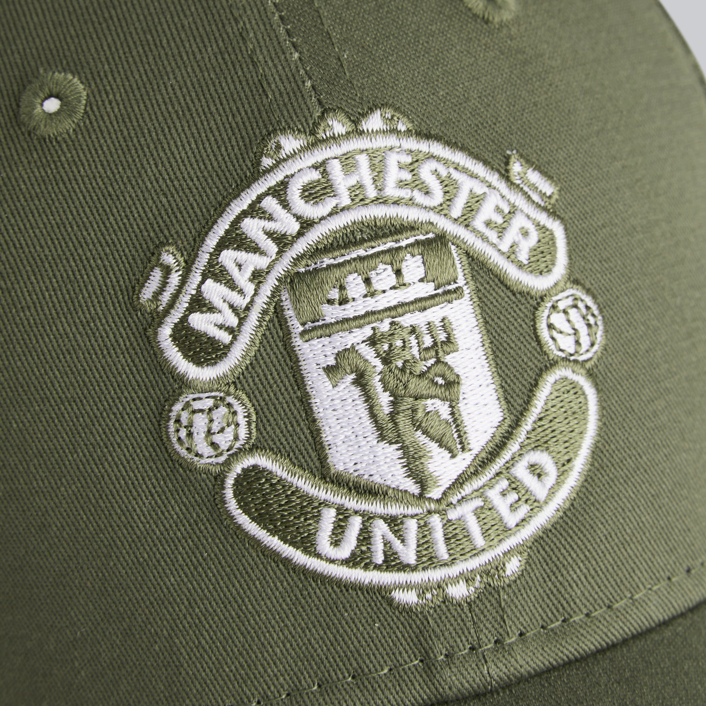 Manchester United x New Era Kids Crest 9Forty Cap Olive Green Detail [5-5]