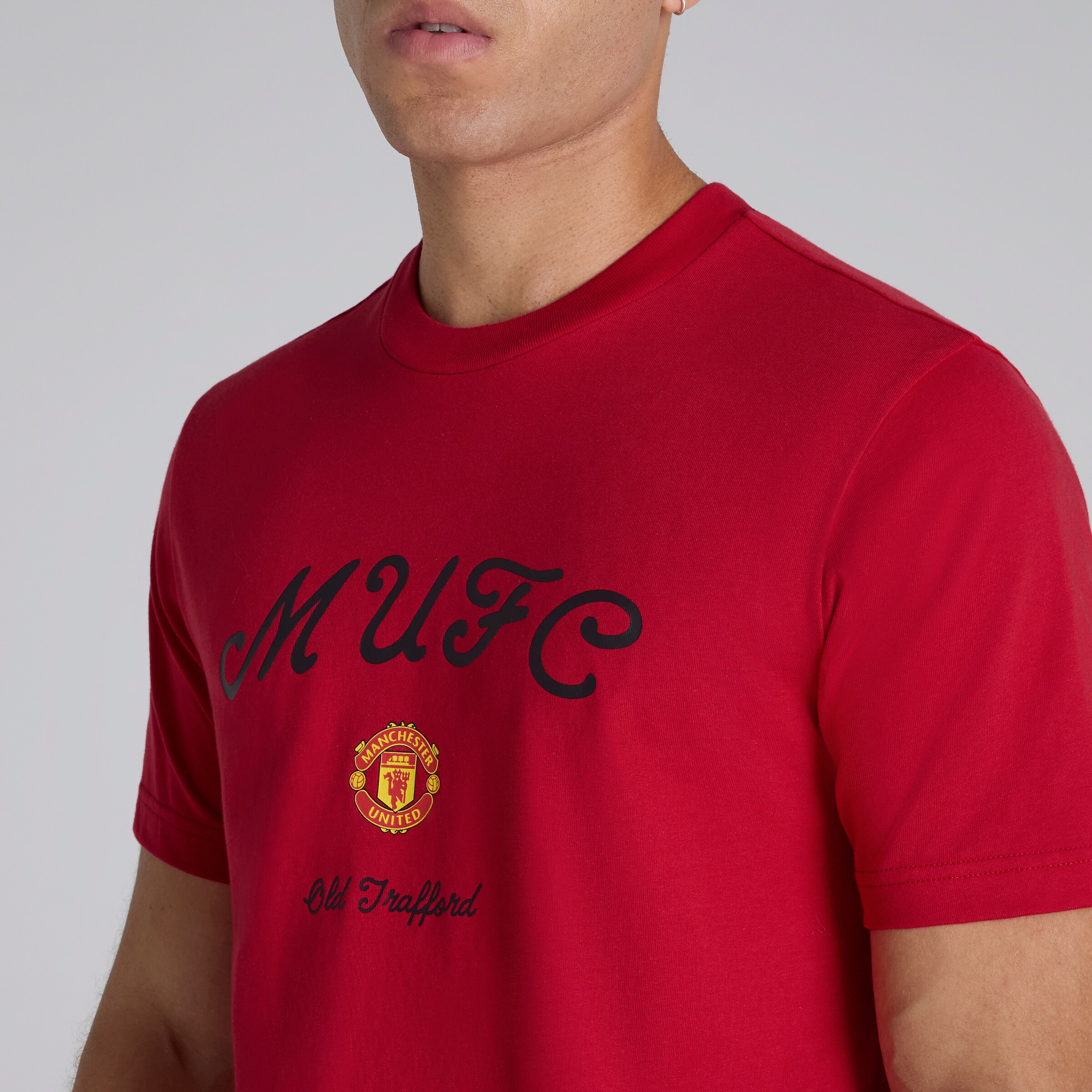 Manchester United x adidas Seasonal Graphic T-Shirt Red 빨간색 세부 사항 [4-5]