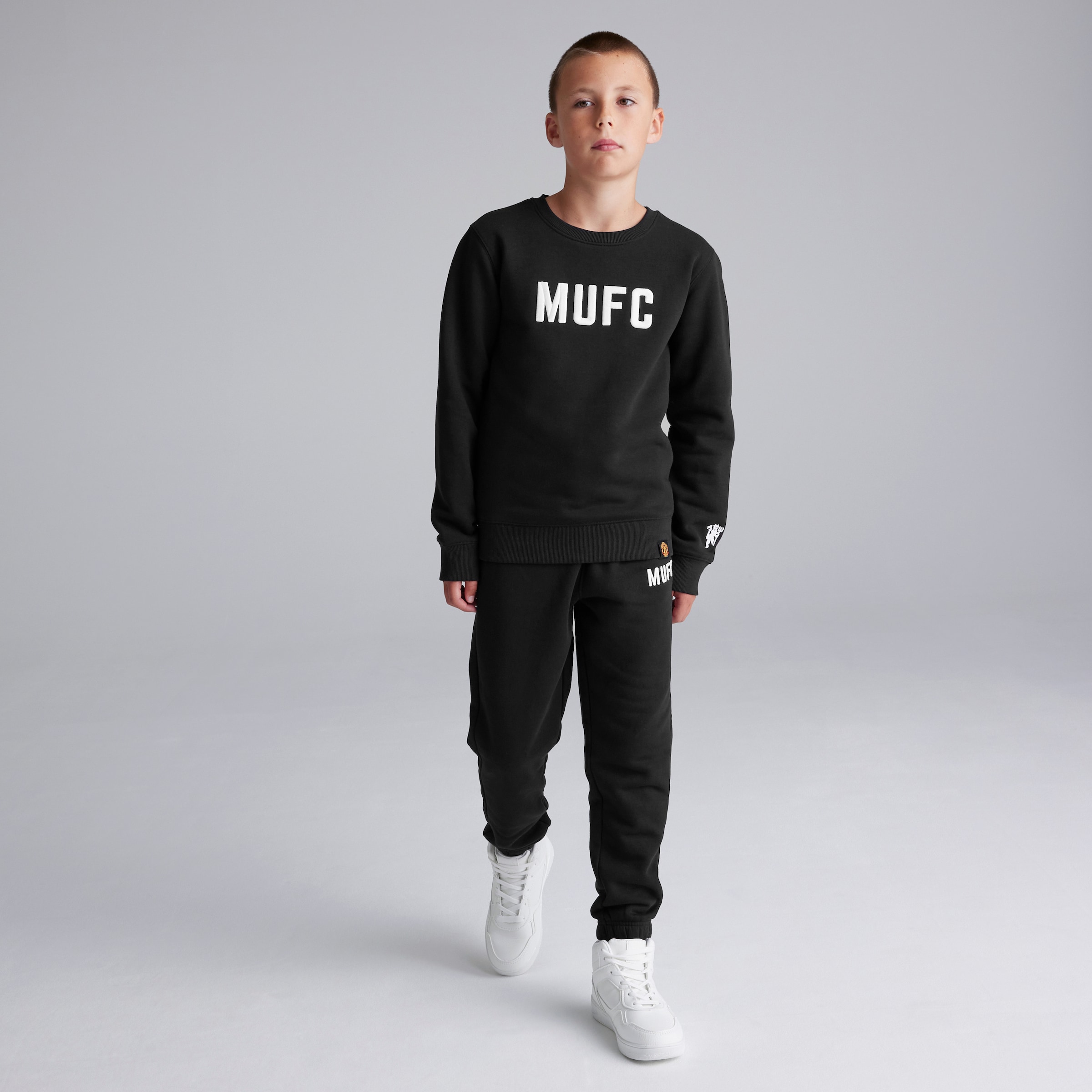 Manchester United Kids MUFC Sweatshirt Black Black Detail [3-6]